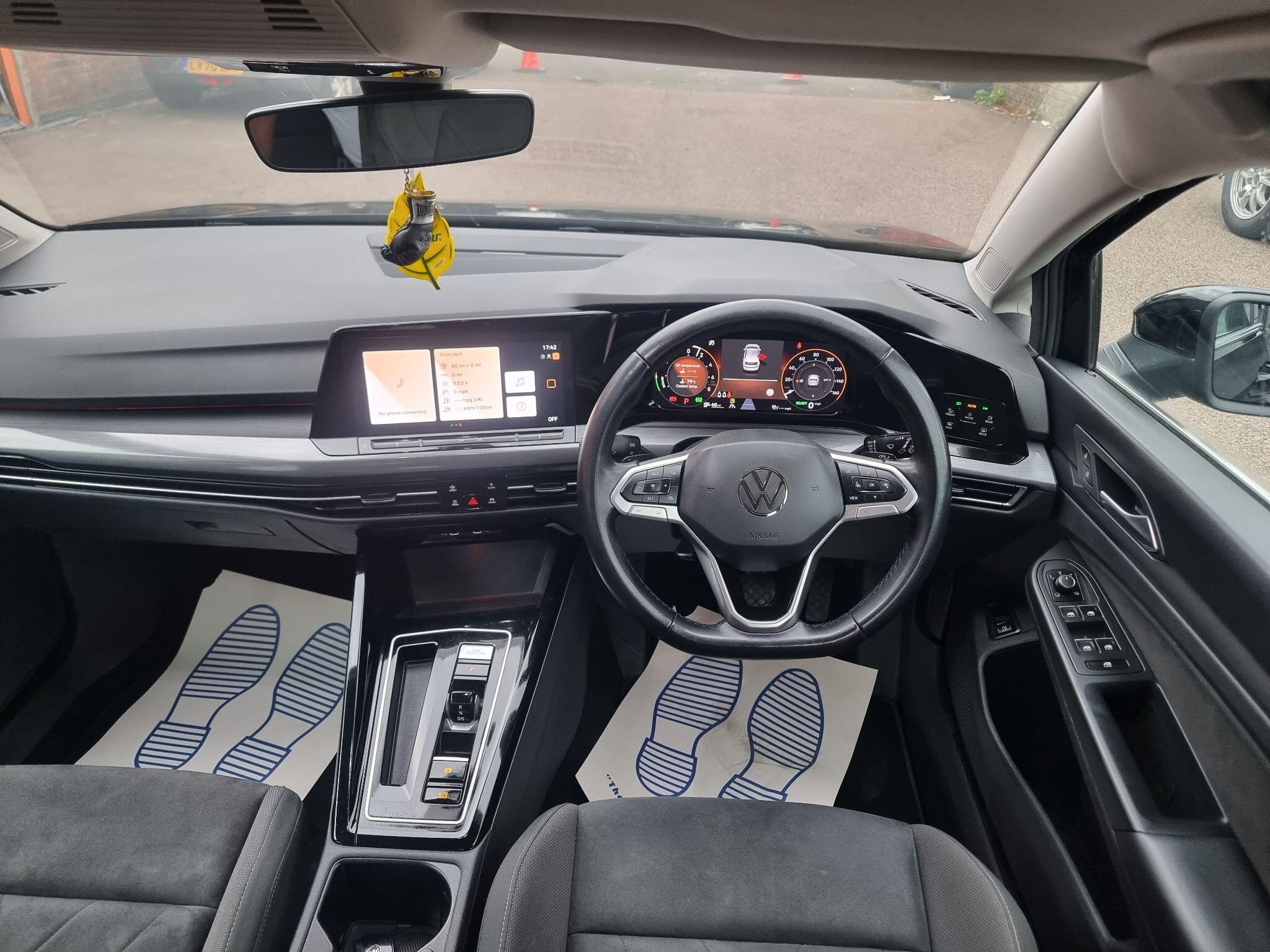 Volkswagen Golf view 19