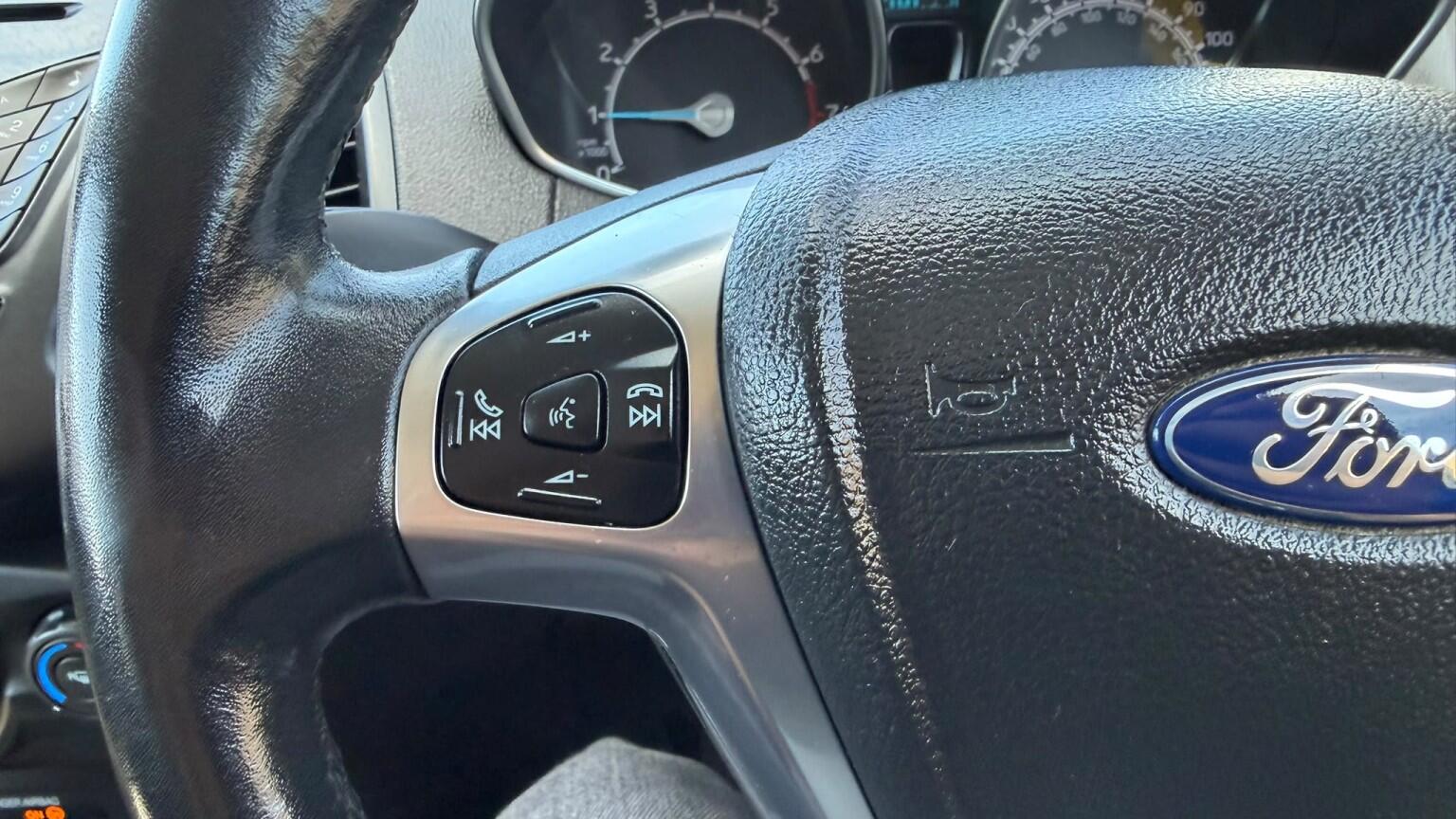 Ford Ecosport view 28