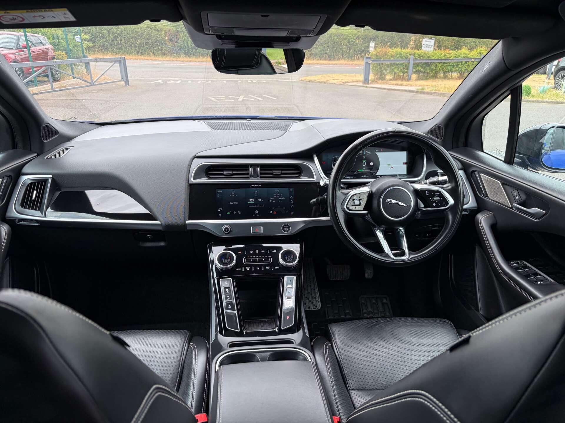 Jaguar I-Pace view 35