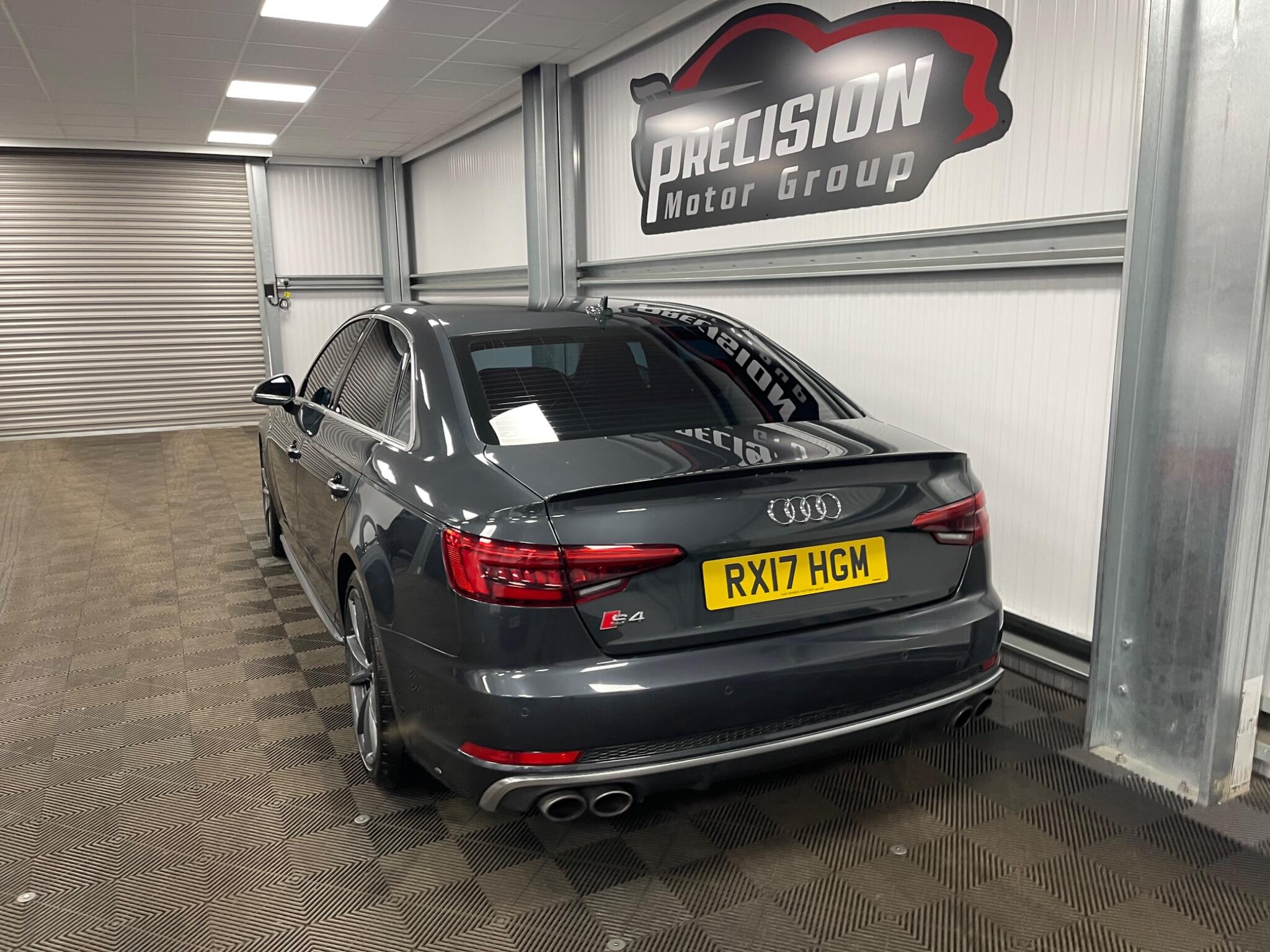 Audi S4 view 6