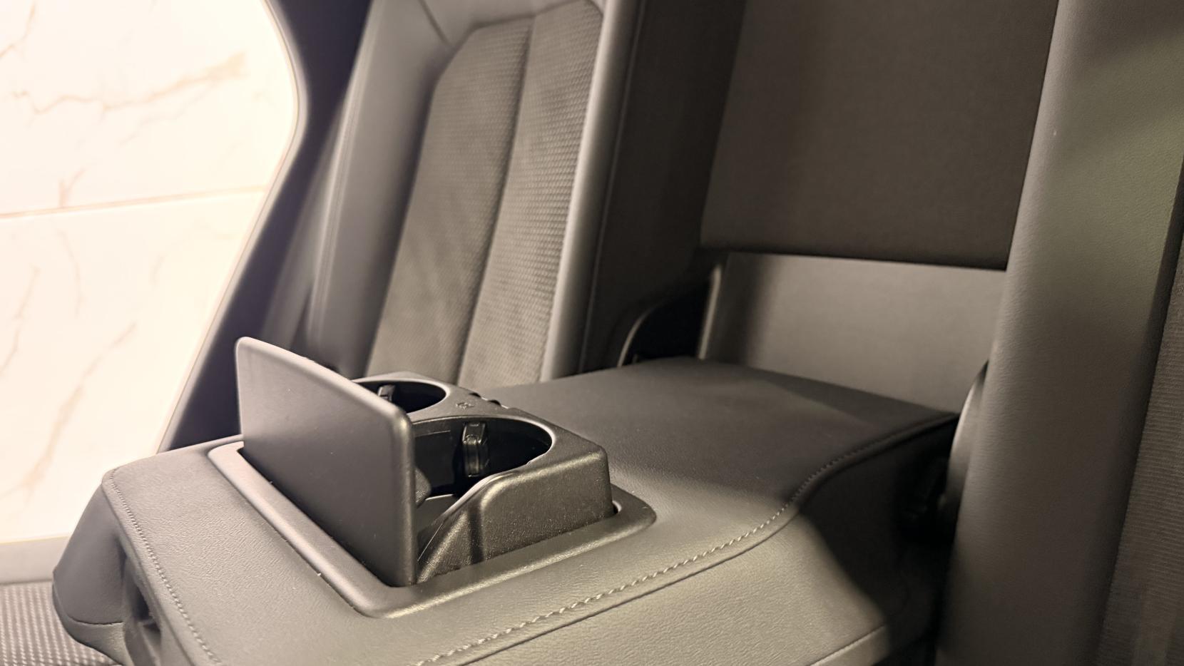 Audi Q3 view 9