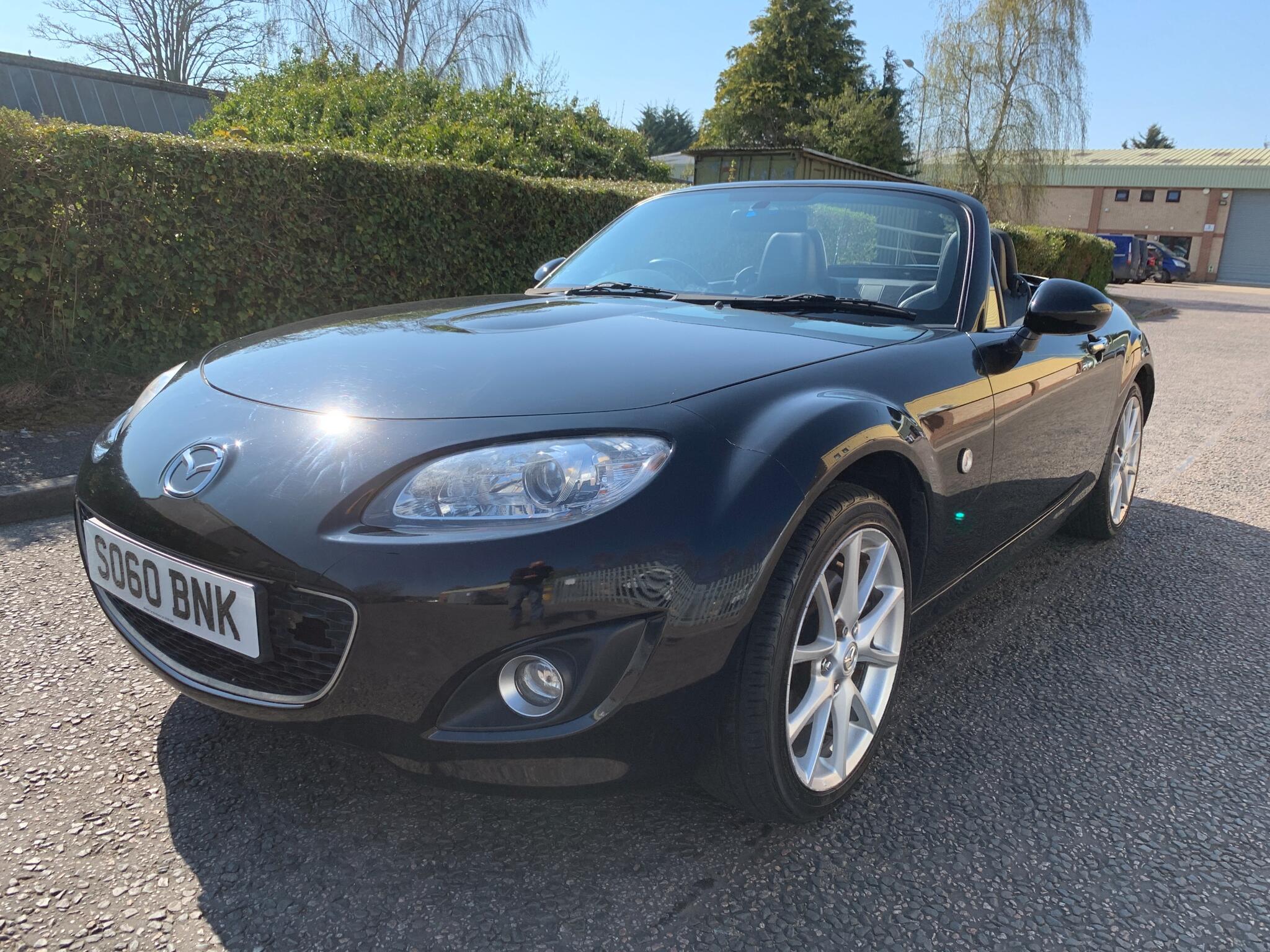 Mazda MX-5 view 3