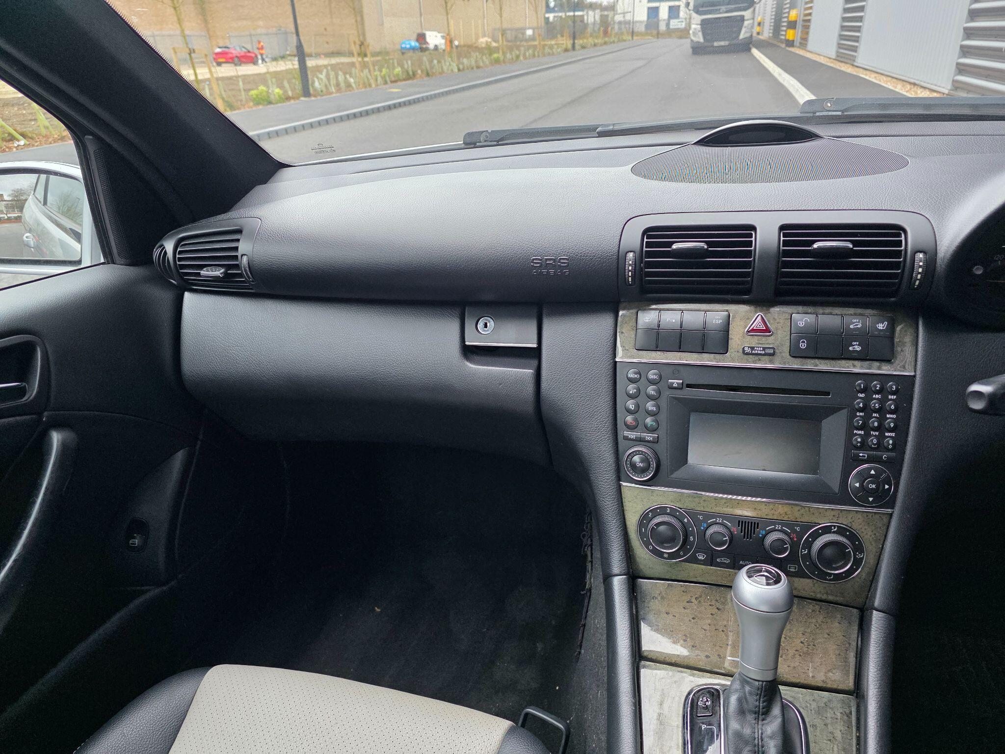 Mercedes-Benz CLC view 11