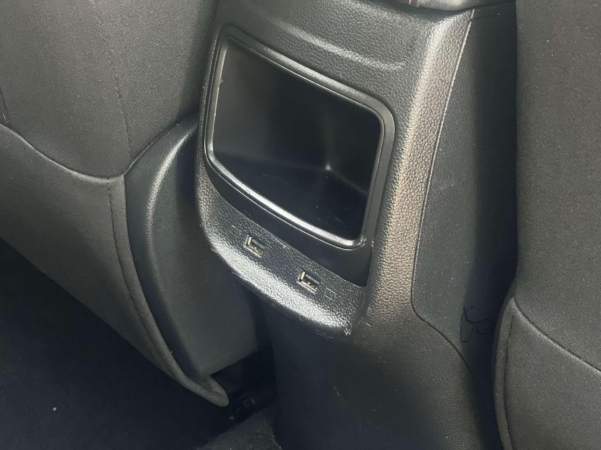 MG ZS view 46