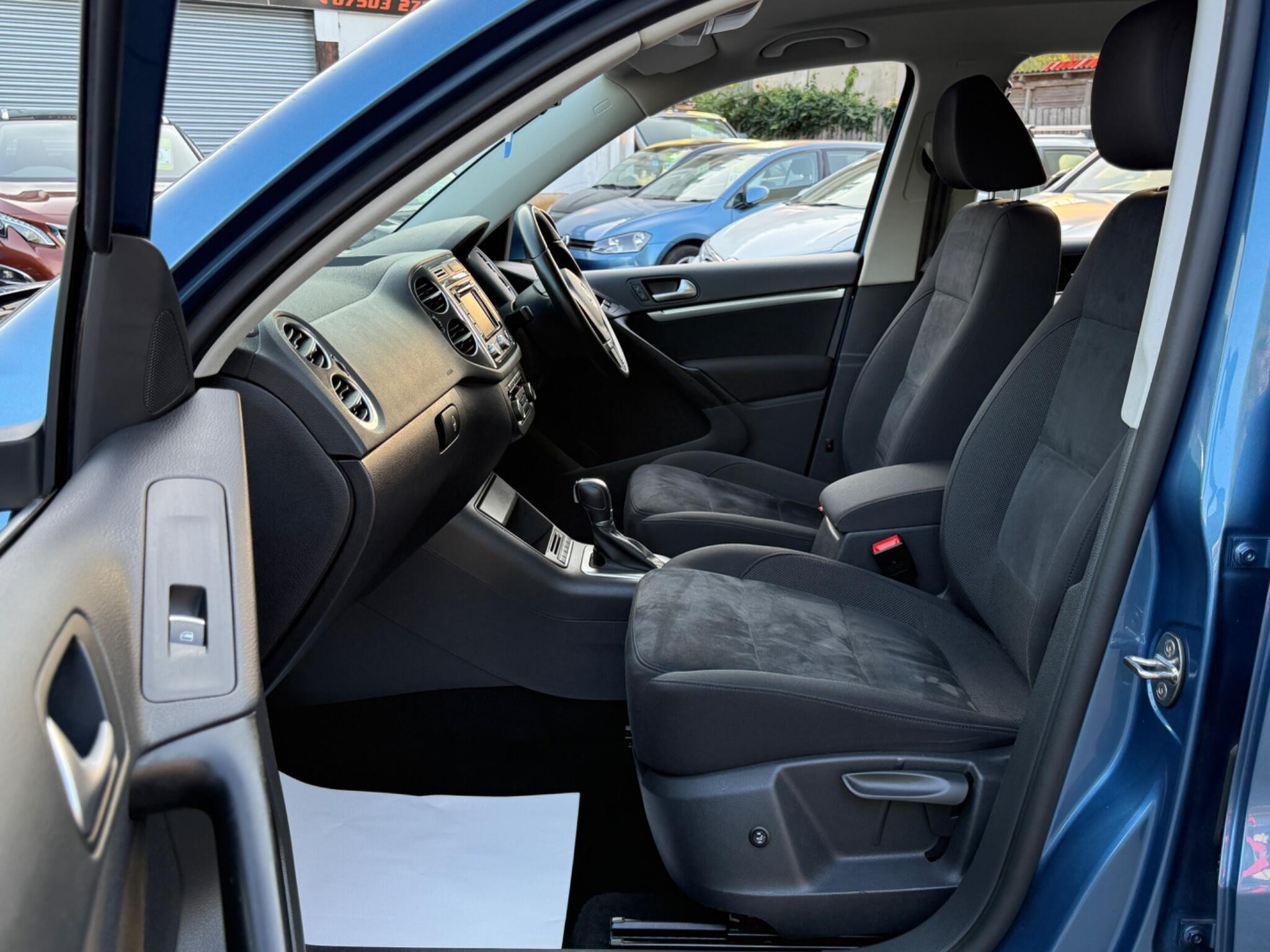 Volkswagen Tiguan - Image 51