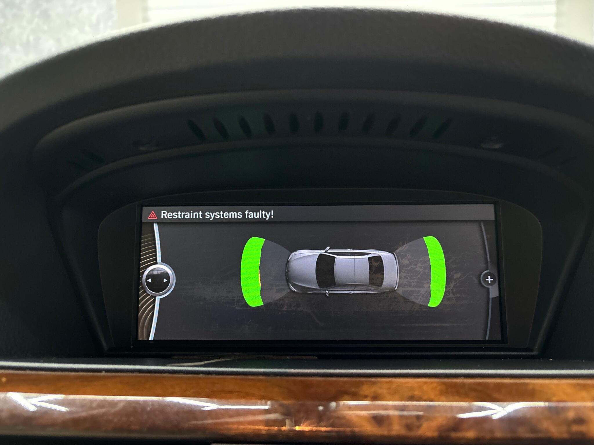 BMW 3 Series view 23
