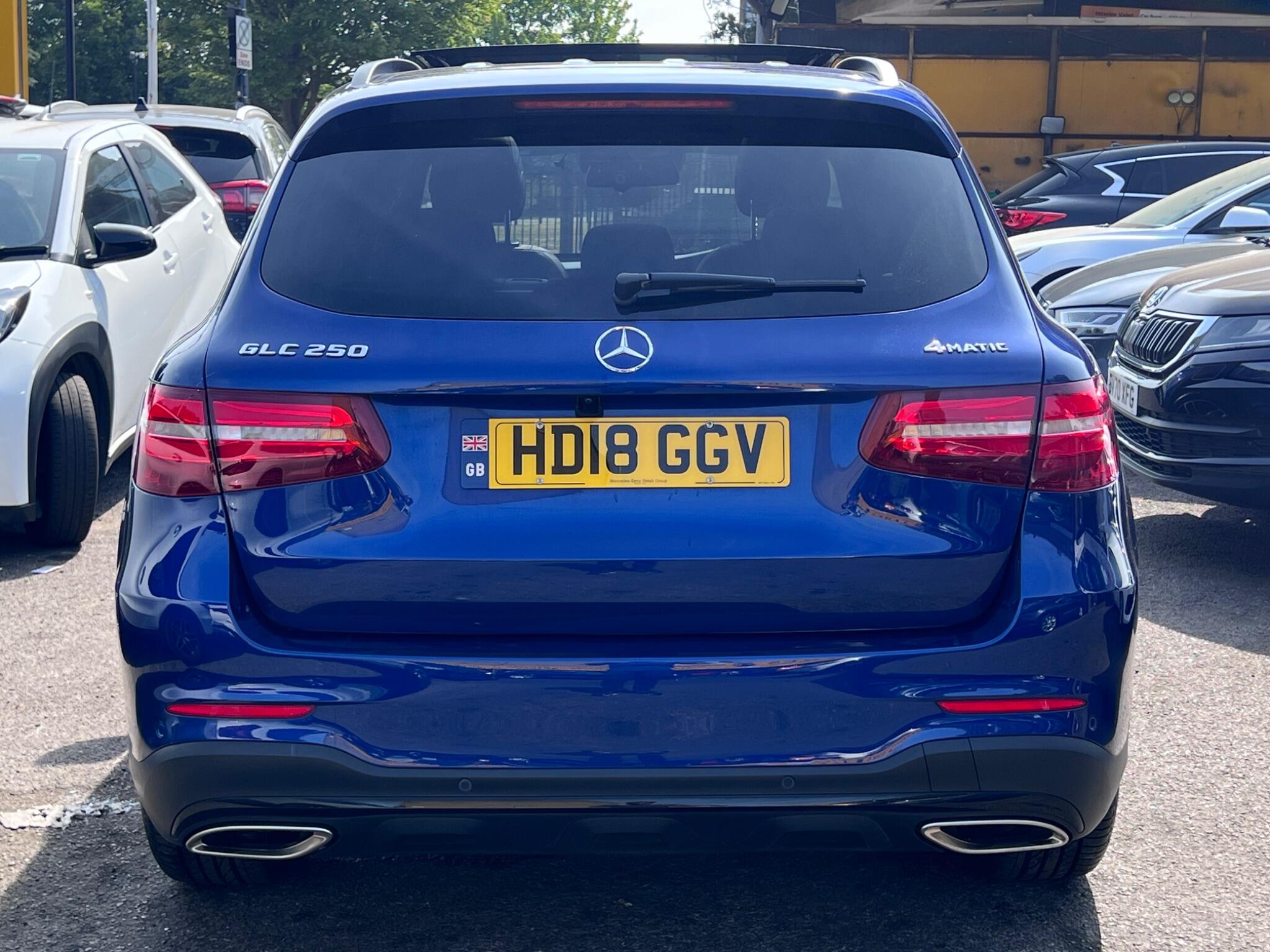 Mercedes-Benz GLC view 12