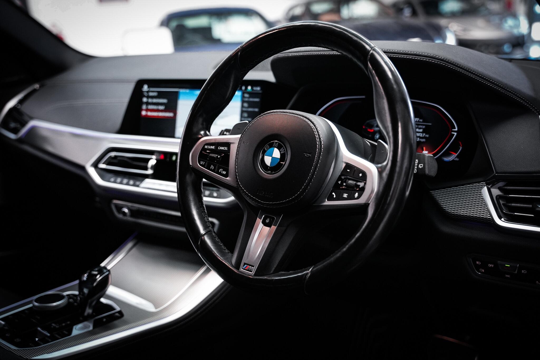 BMW X5 view 18