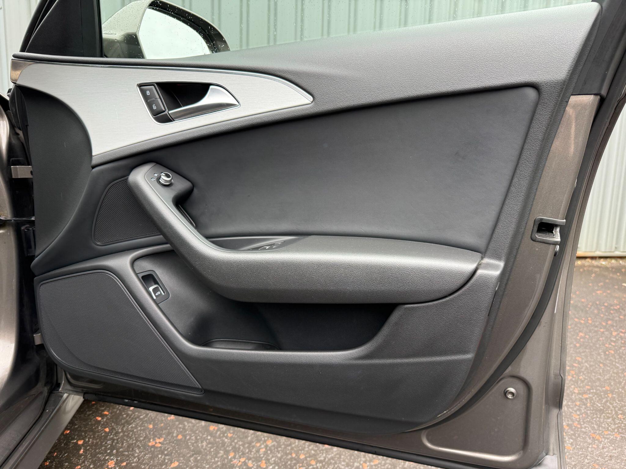 Audi A6 view 36