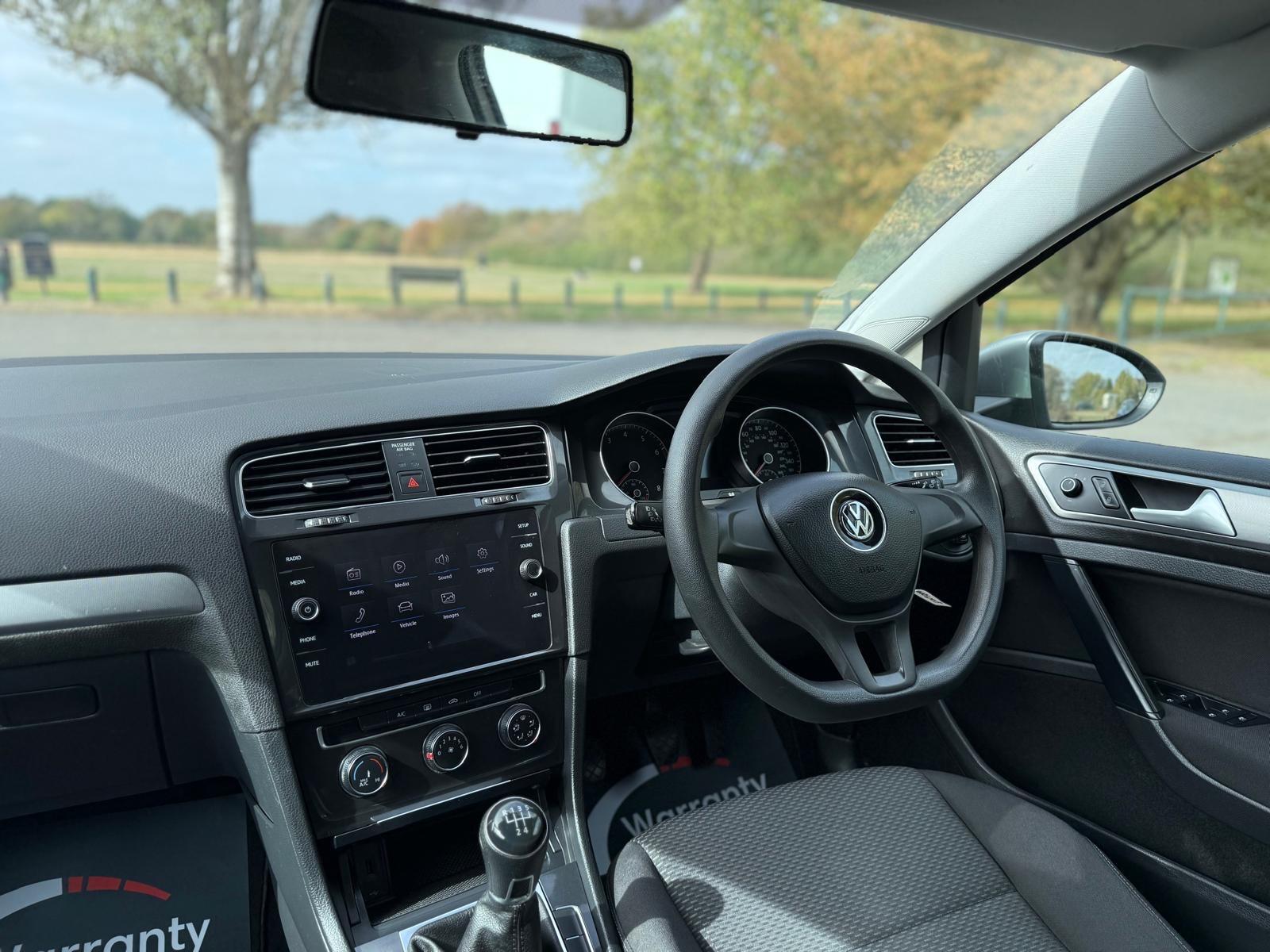Volkswagen Golf view 24