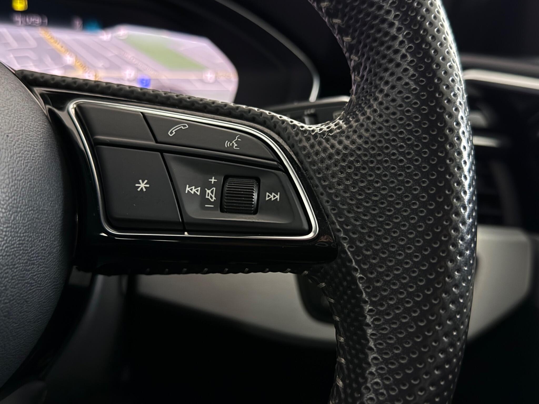 Audi A4 view 12