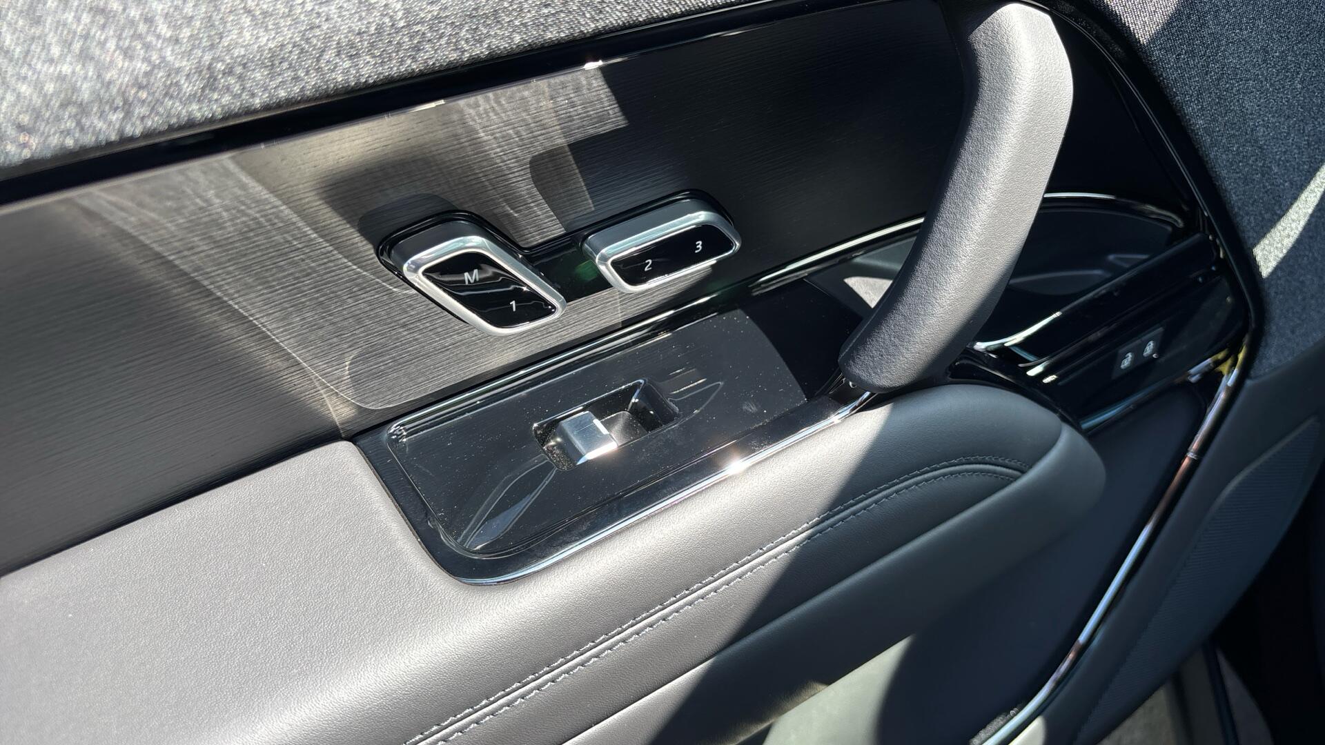 Land Rover Range Rover Sport view 44