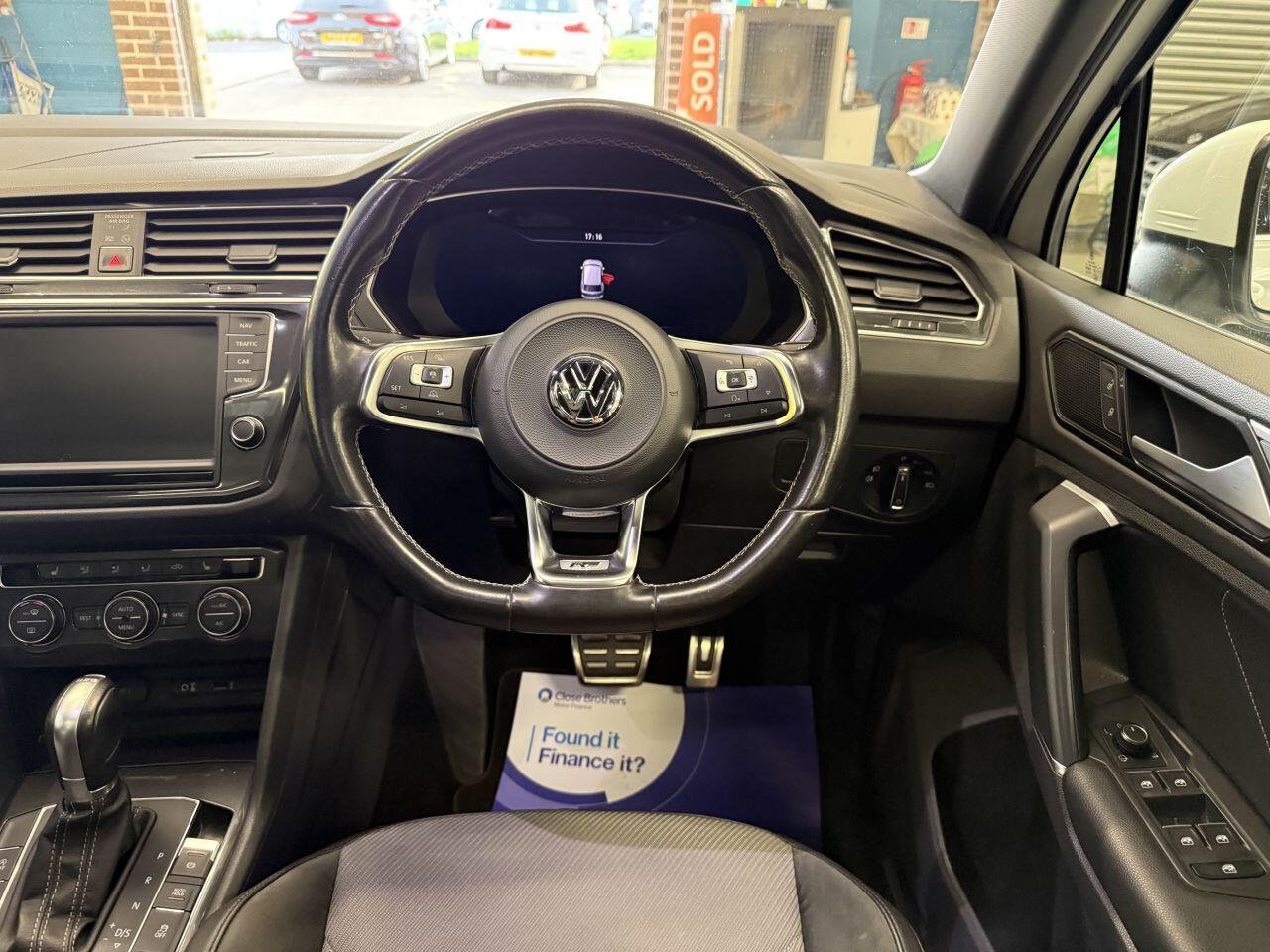 Volkswagen Tiguan view 15