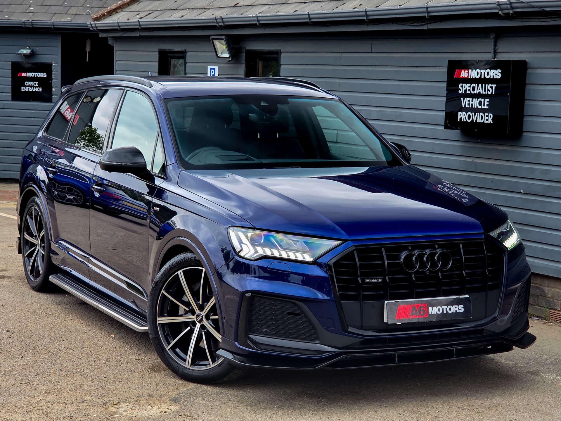 Audi Q7 view 3