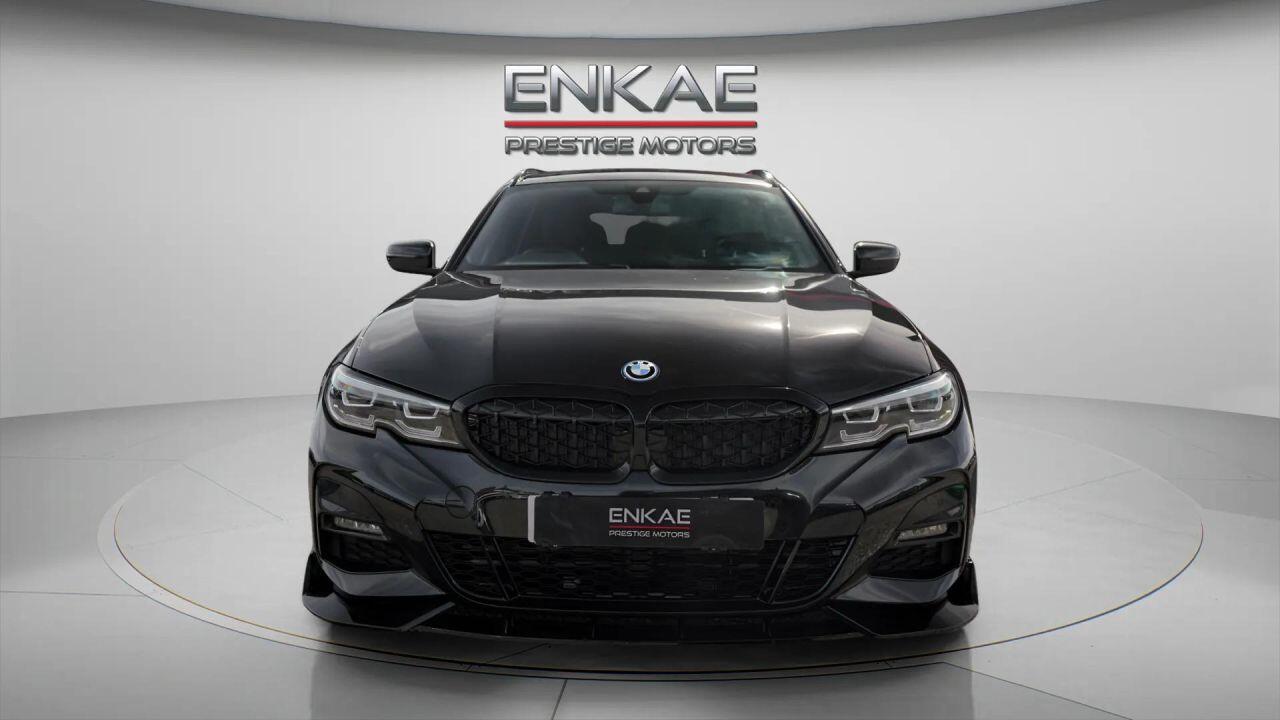 BMW 3 Series view 8