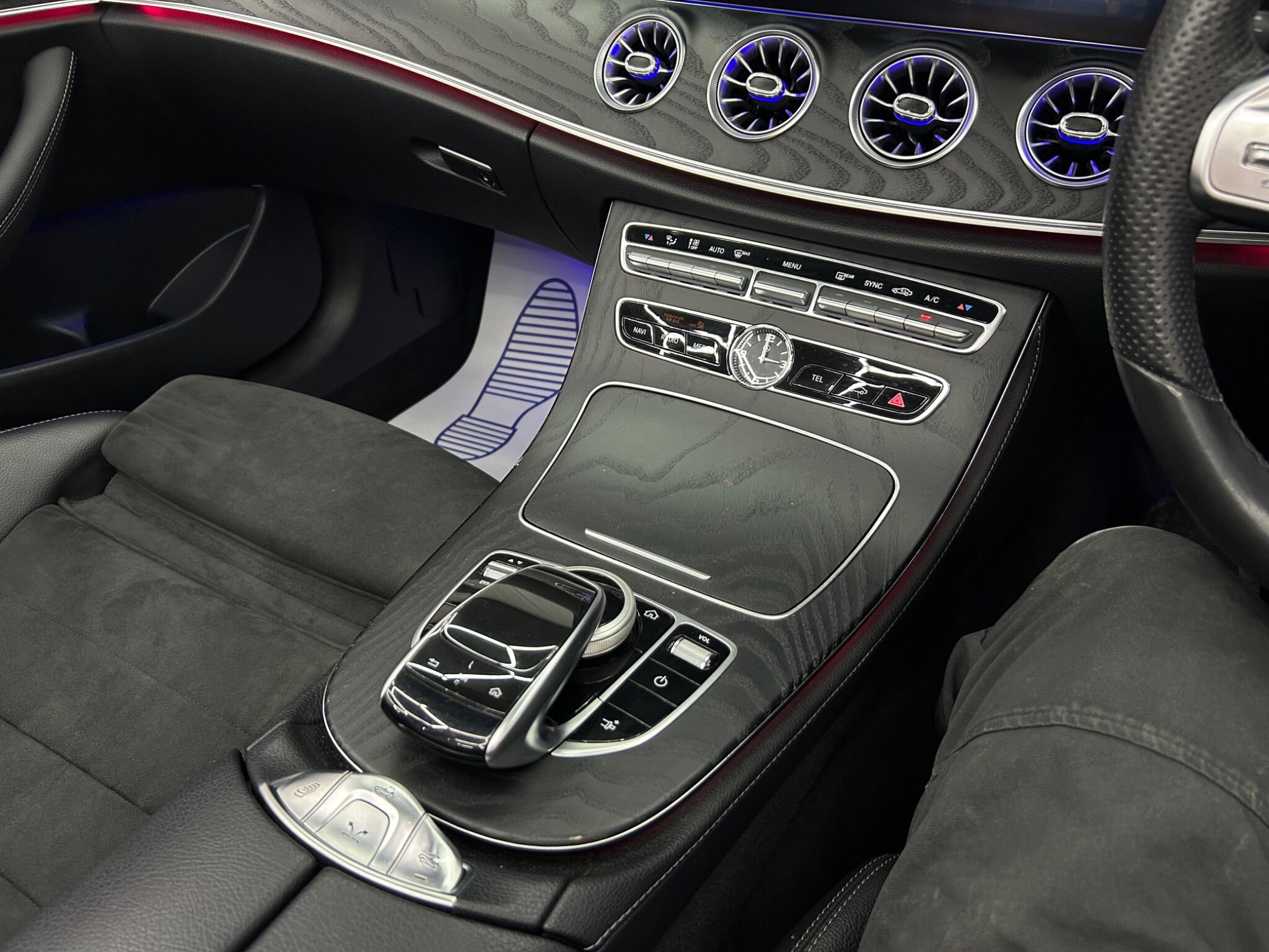 Mercedes-Benz E Class view 20