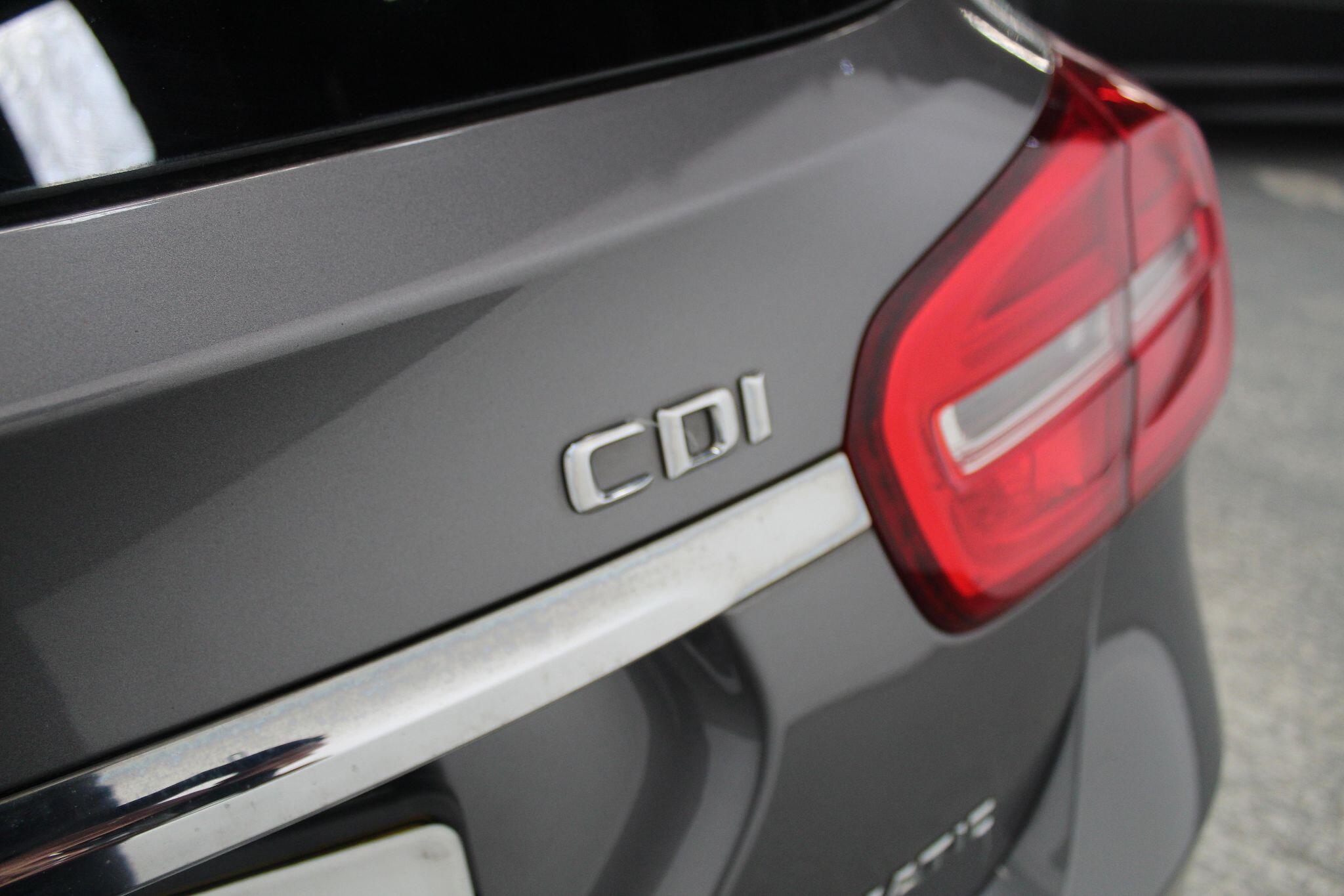 Mercedes-Benz Gla view 20