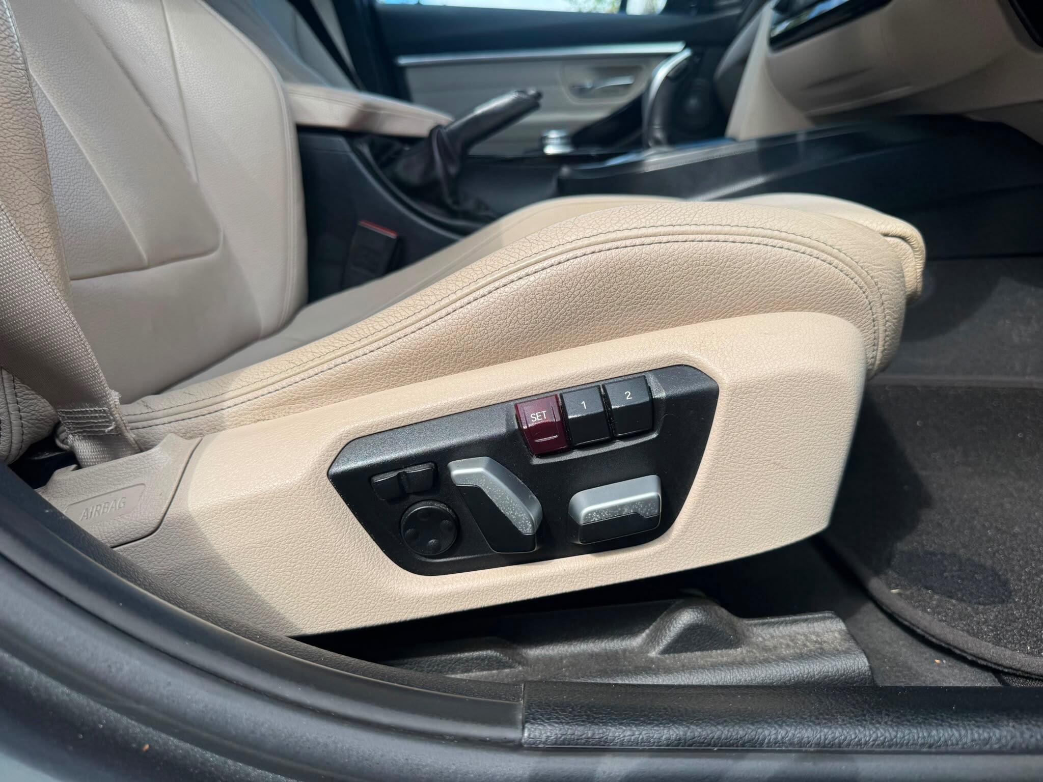 BMW 3 Series view 44