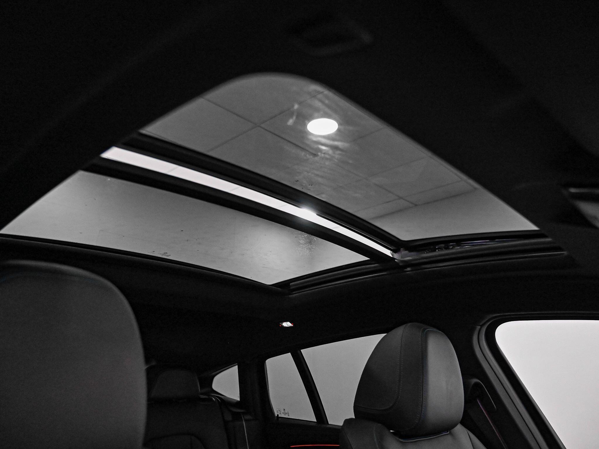 BMW X4 view 4