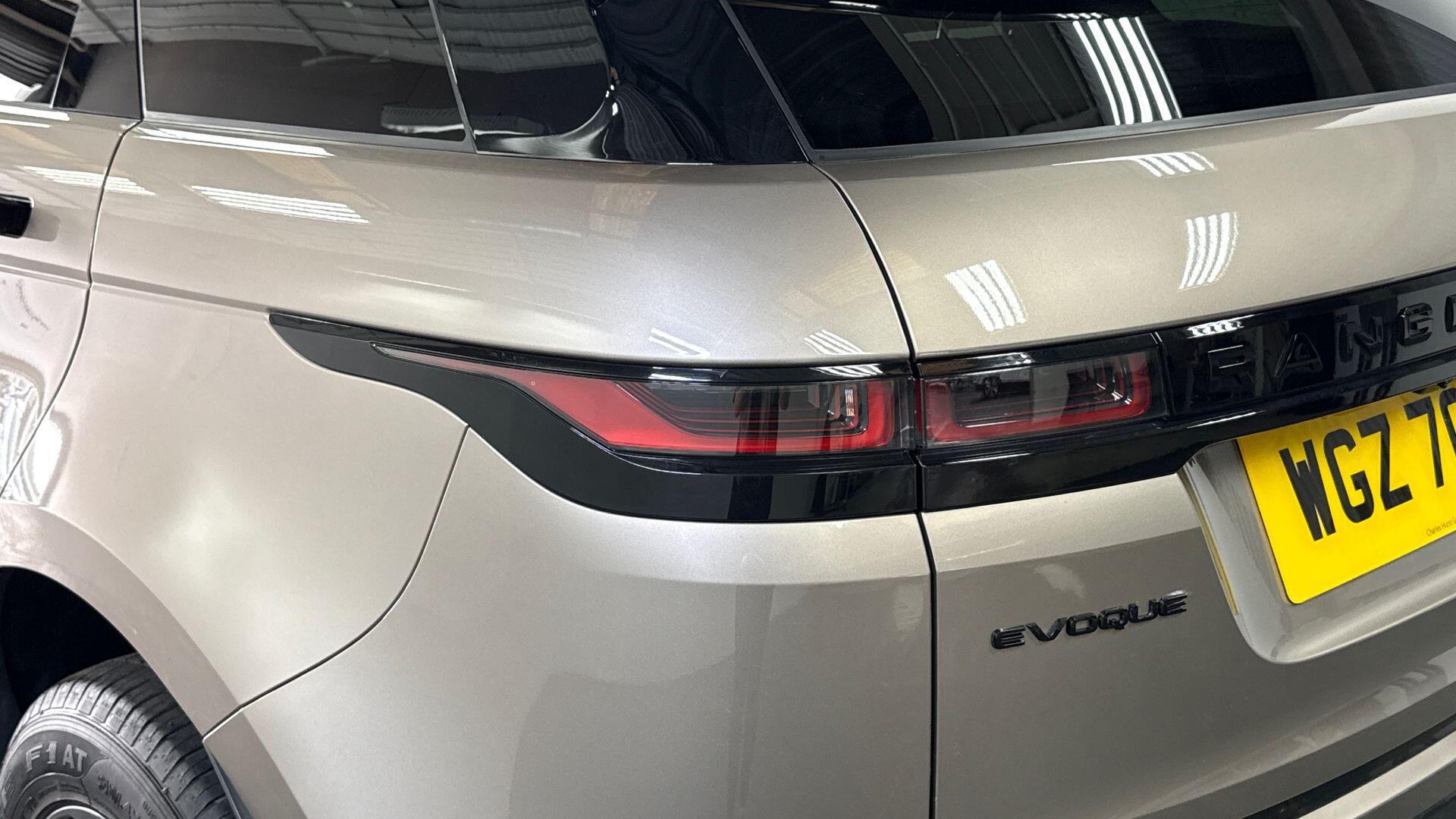 Land Rover Range Rover Evoque view 19