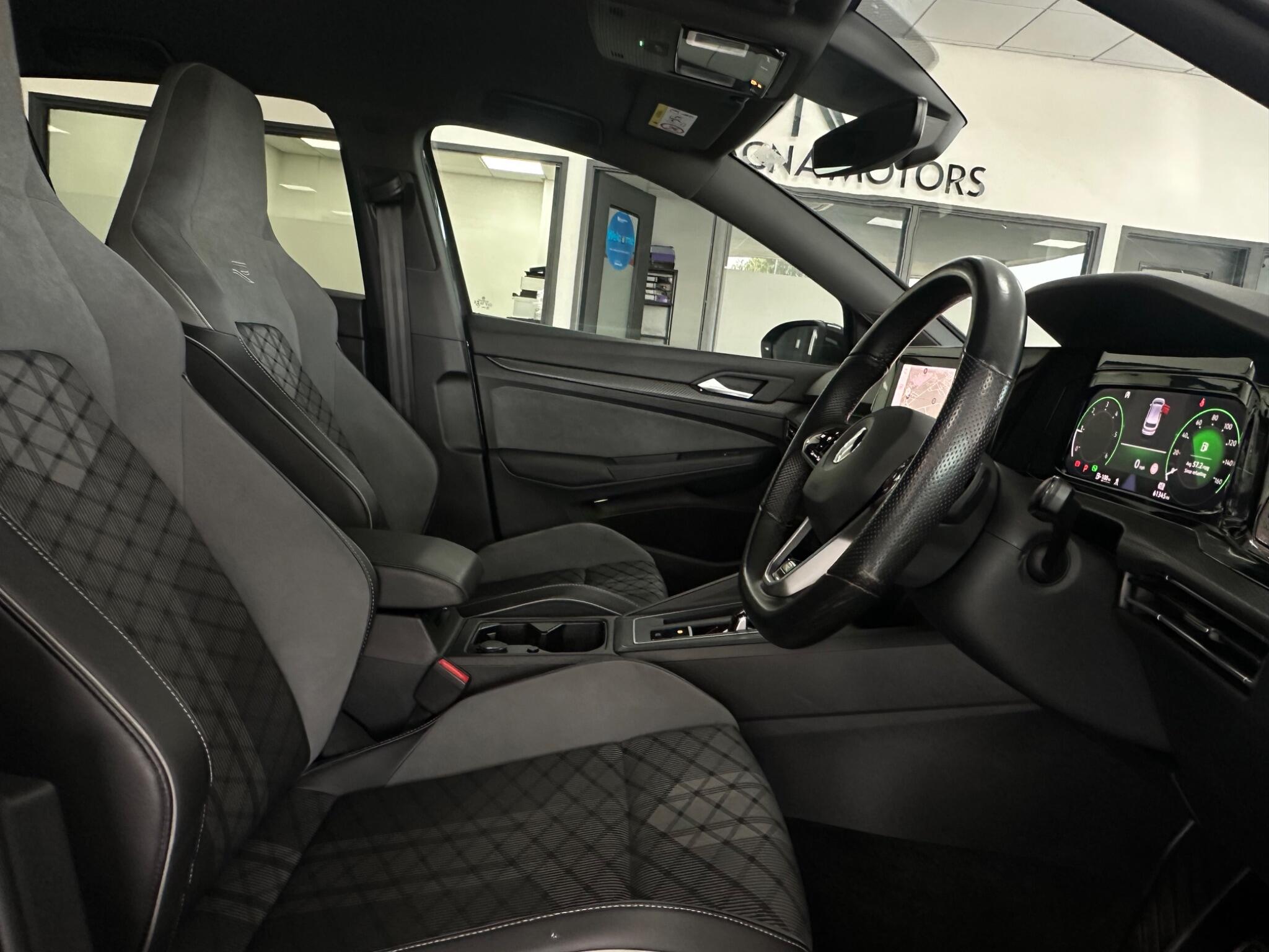 Volkswagen Golf view 22