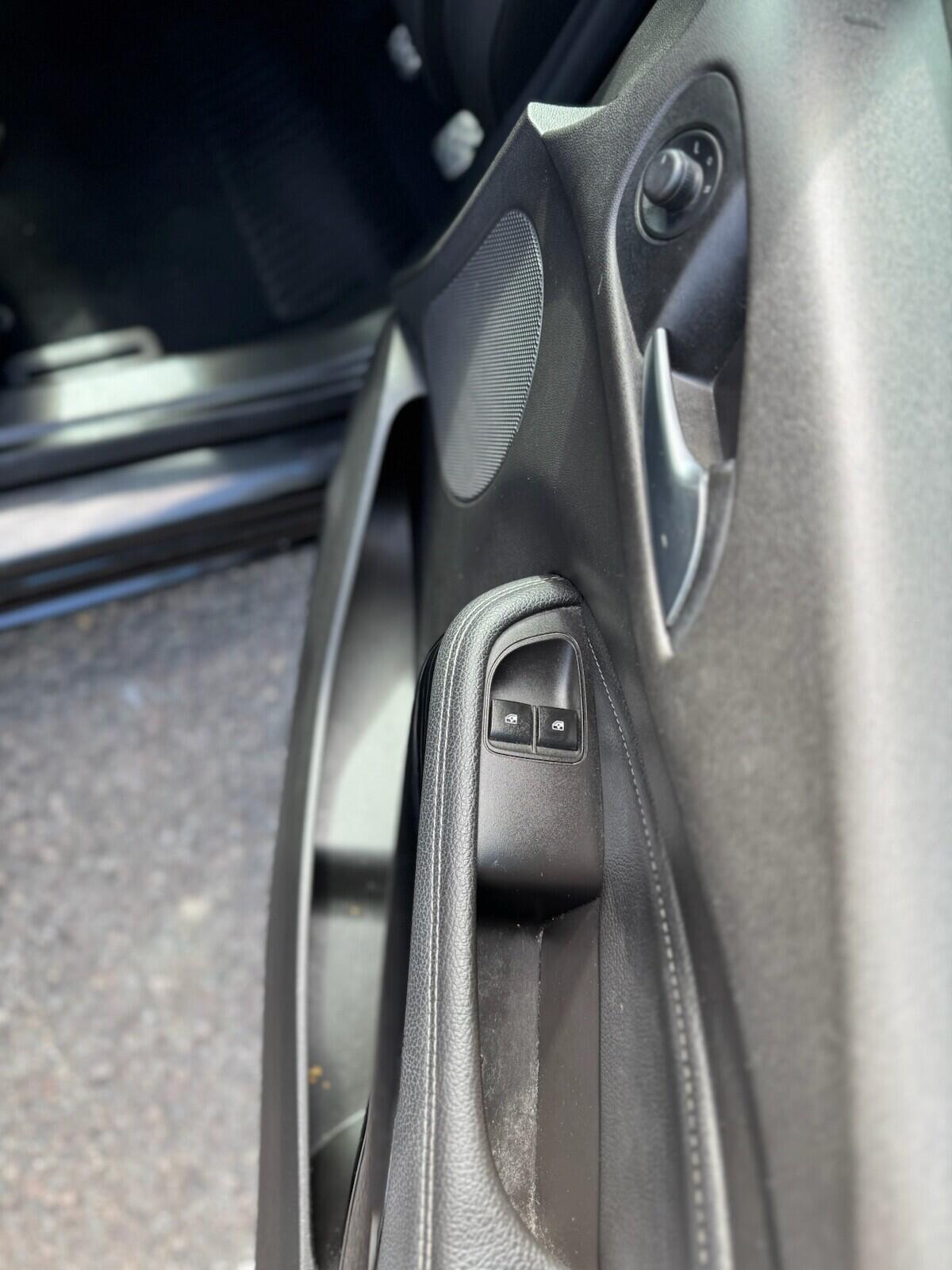Vauxhall Adam view 18