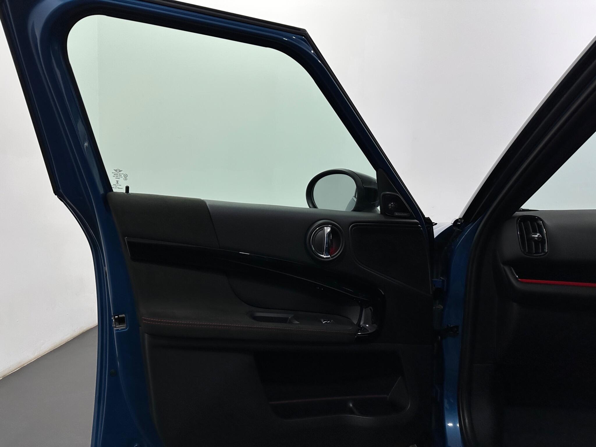 Mini Countryman view 35