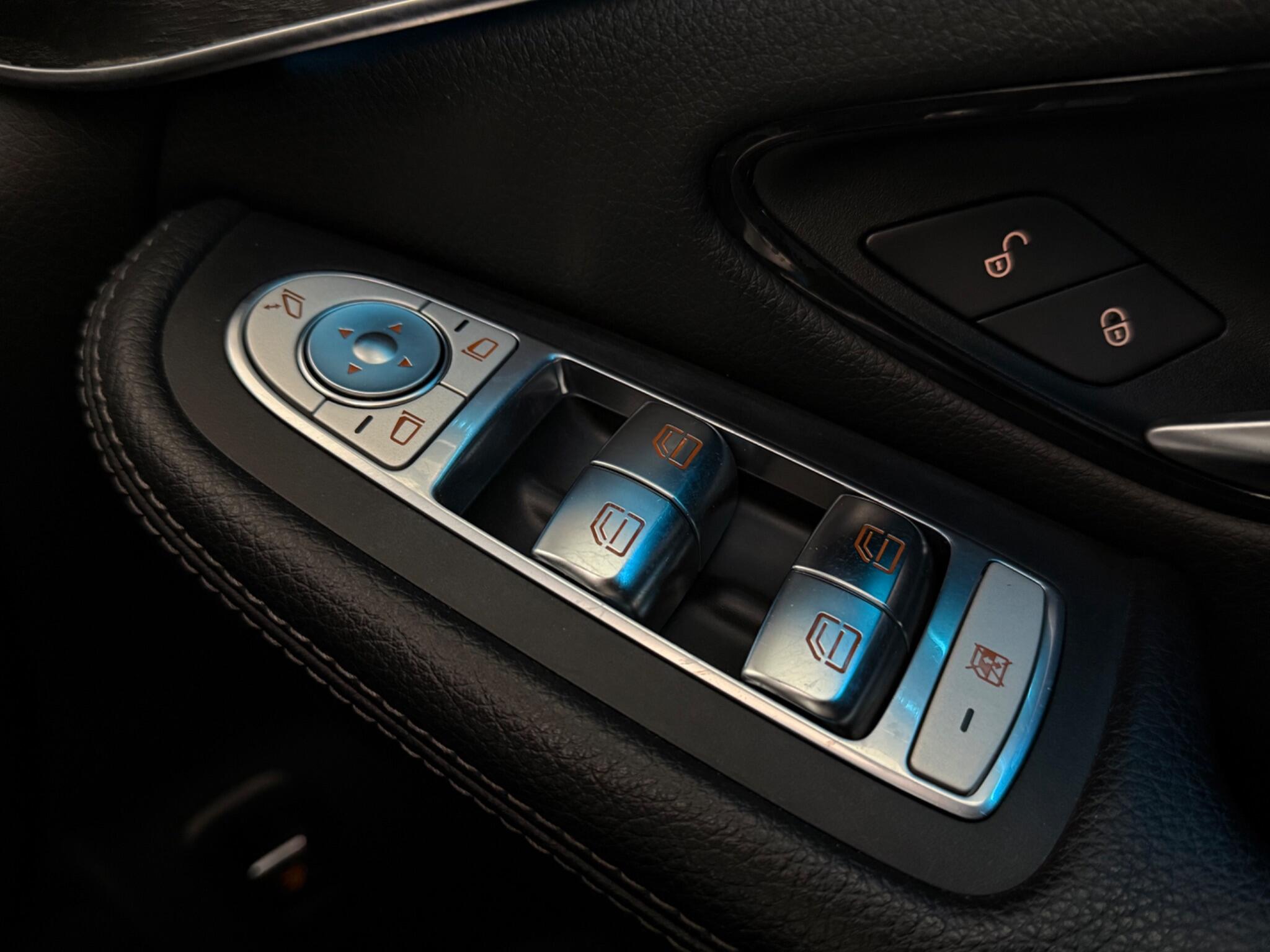 Mercedes-Benz GLC view 23