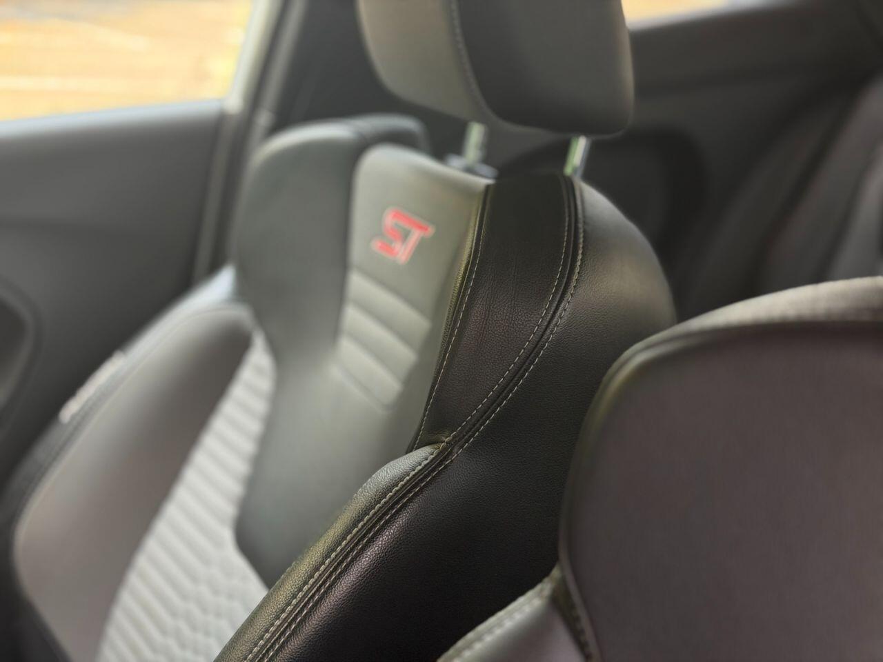 Ford Fiesta view 80