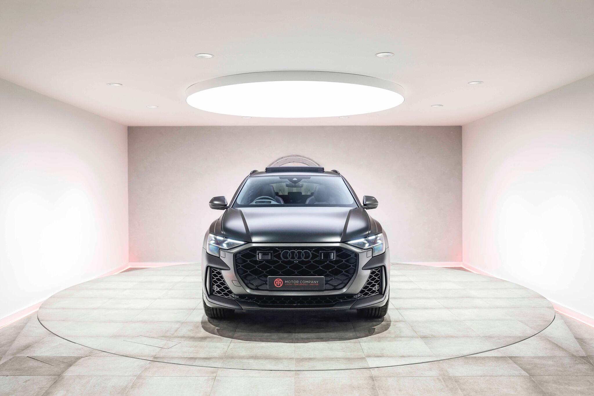 Audi RSQ8 view 6