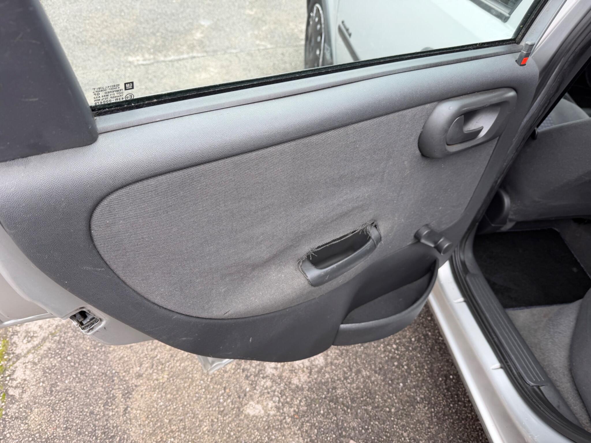 2002 Vauxhall Corsa image 35