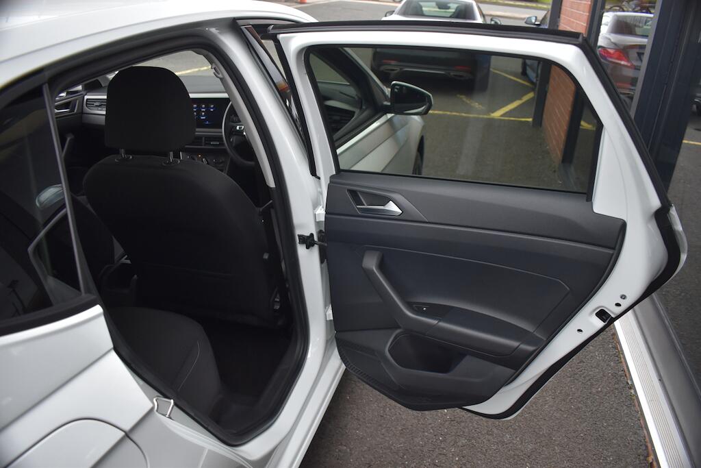 Volkswagen Polo view 27
