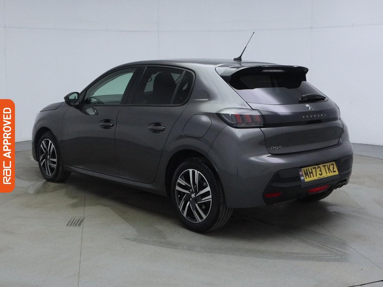 Peugeot 208 view 4