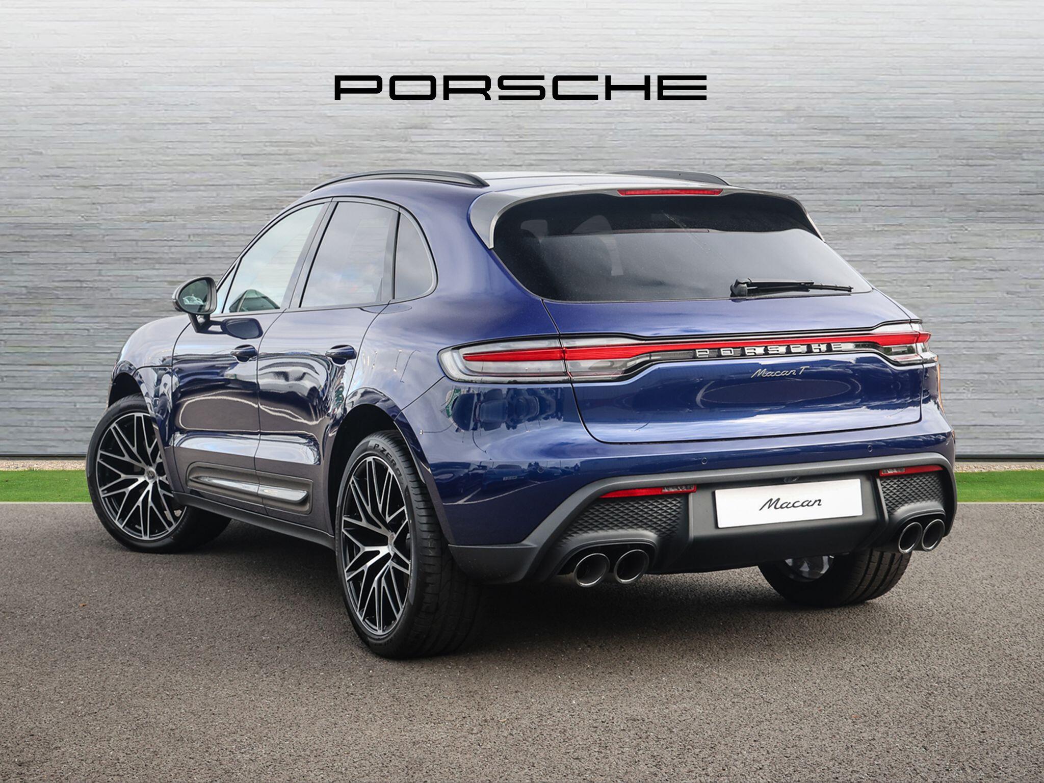 Porsche Macan view 4