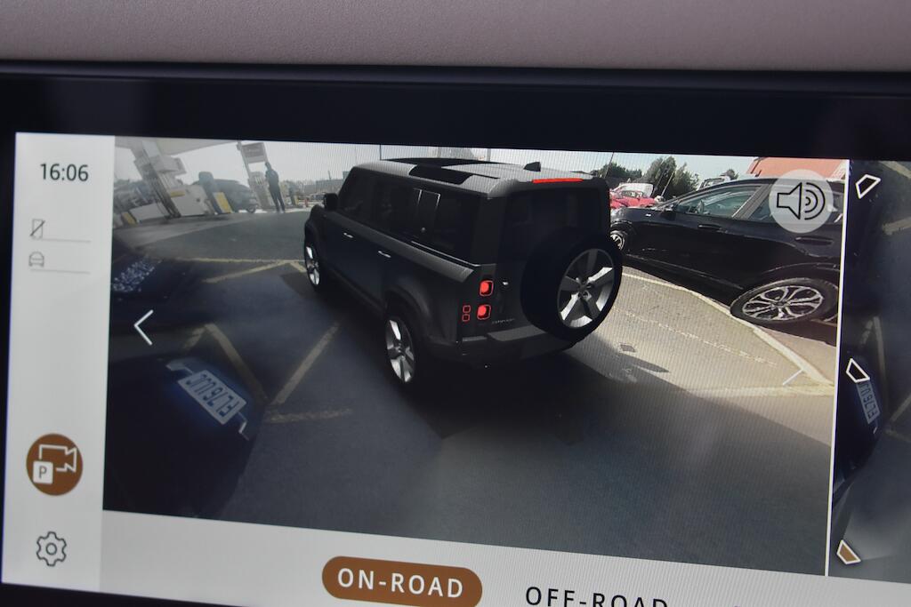 Land Rover Defender view 16