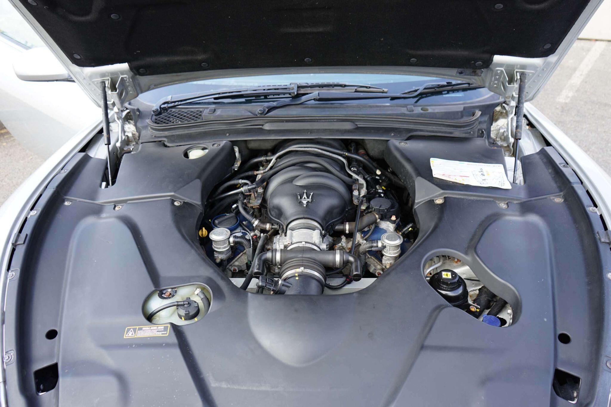 Maserati Granturismo view 20