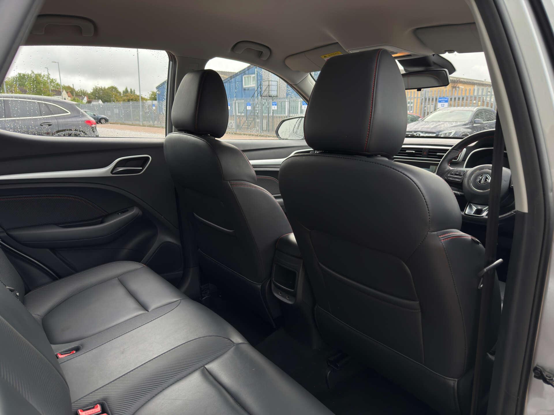MG ZS view 23