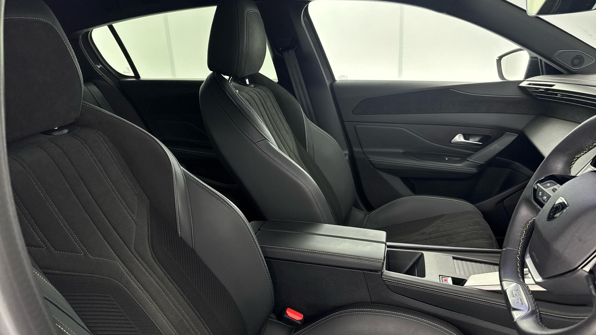 Peugeot 308 view 16
