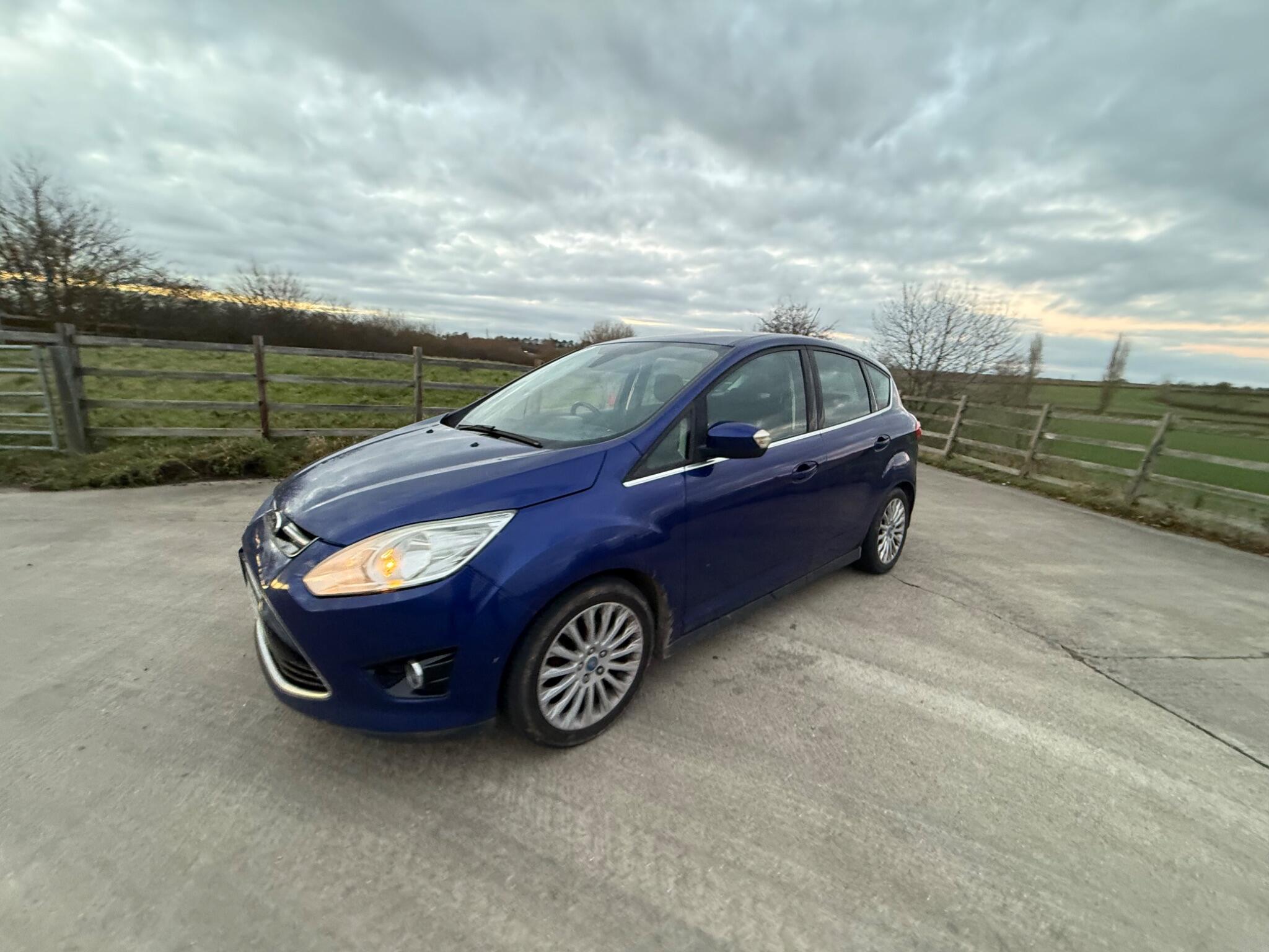 Ford C-Max 1.6 TDCi Titanium Euro 5 5dr — photo 12 of 104