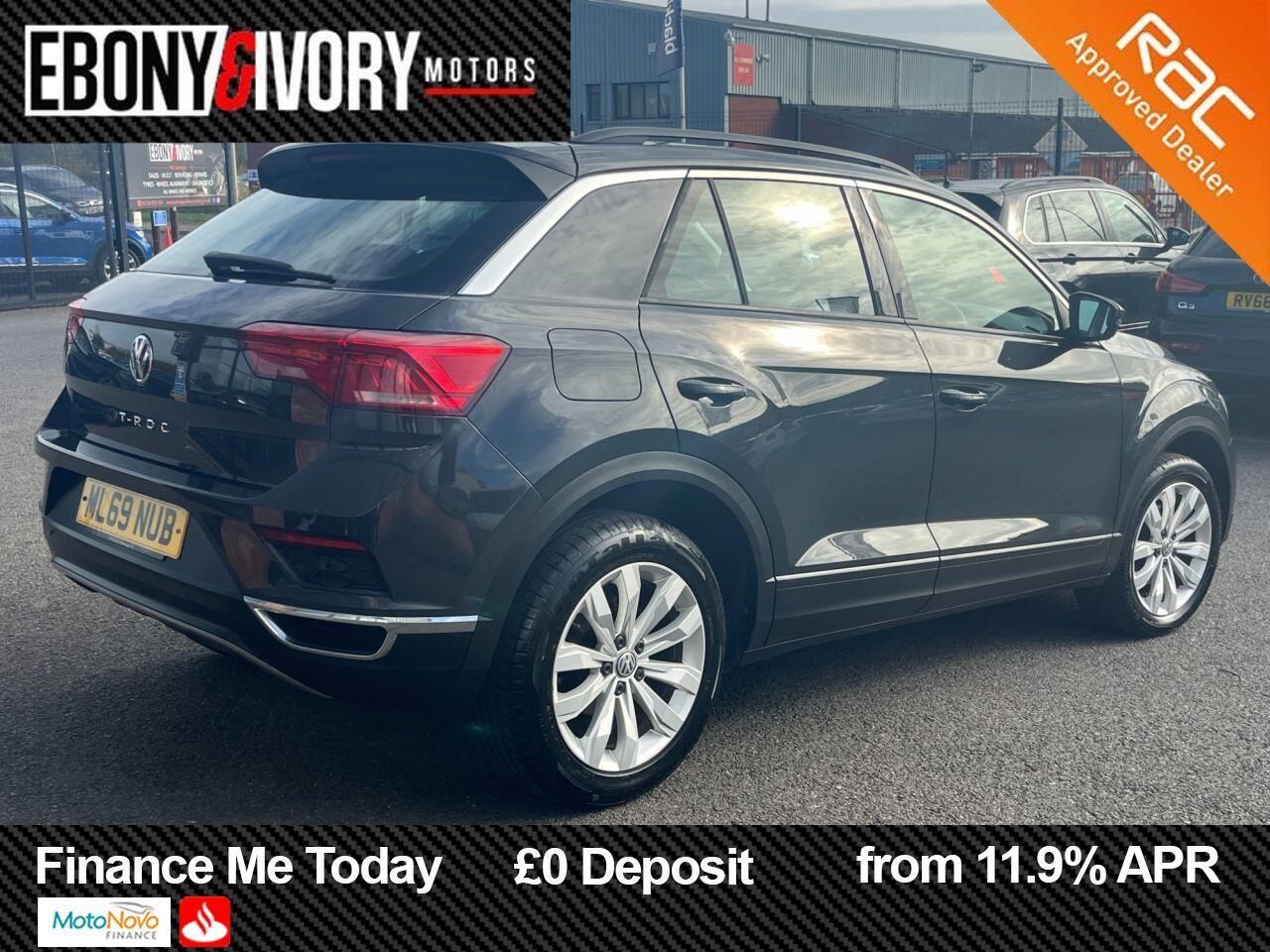 Volkswagen T-Roc view 5
