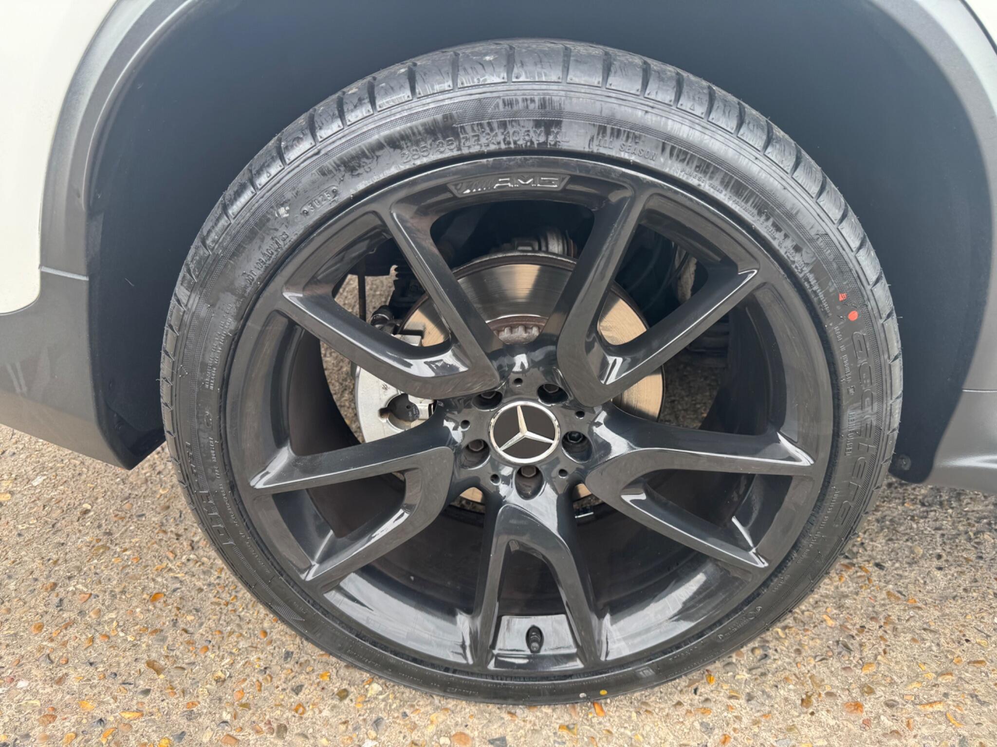 Mercedes-Benz GLC view 40