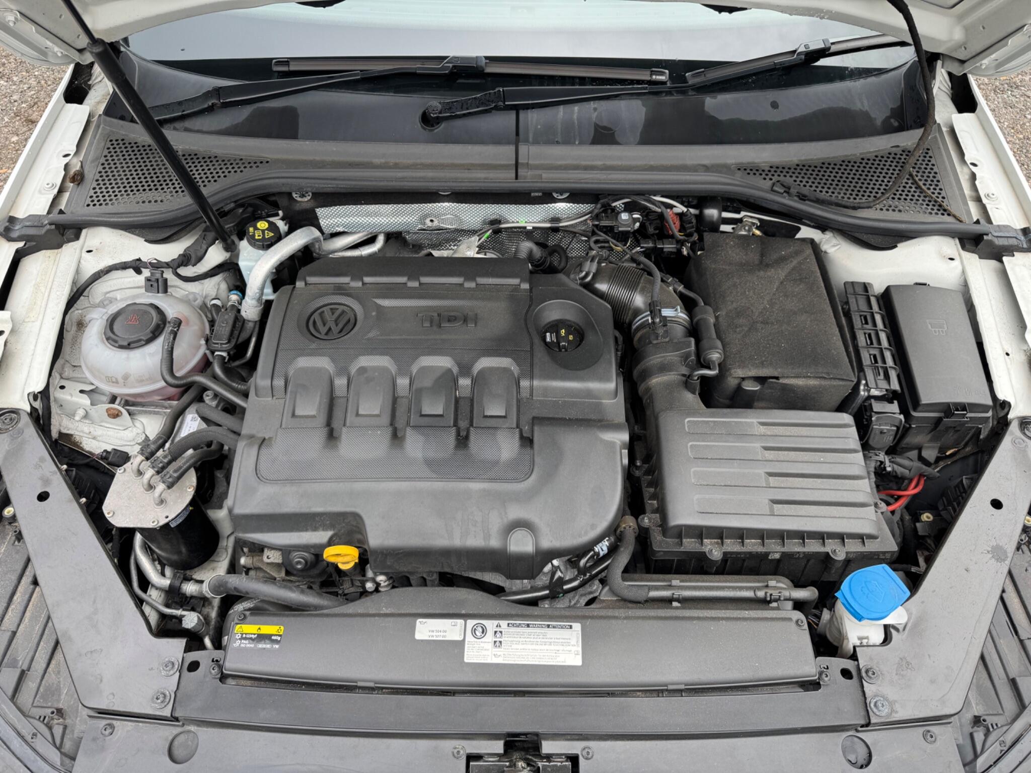 Volkswagen Passat view 45
