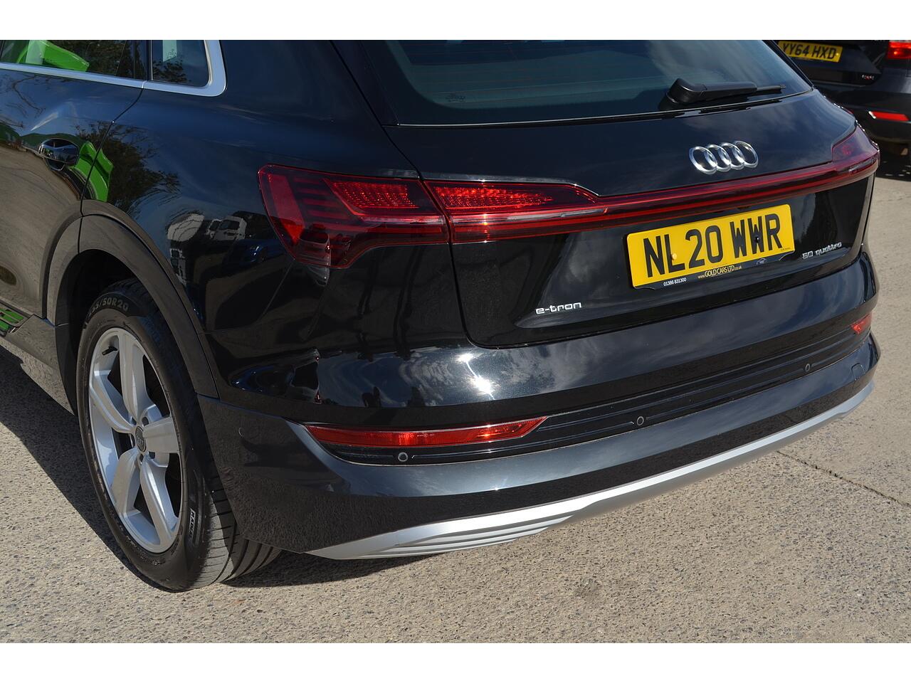 Audi E-Tron view 47
