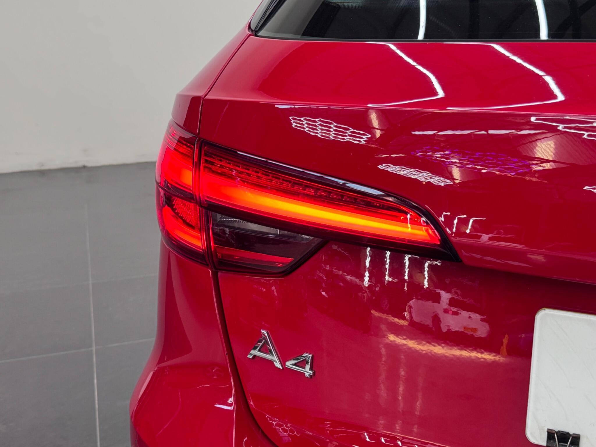 Audi A4 view 10