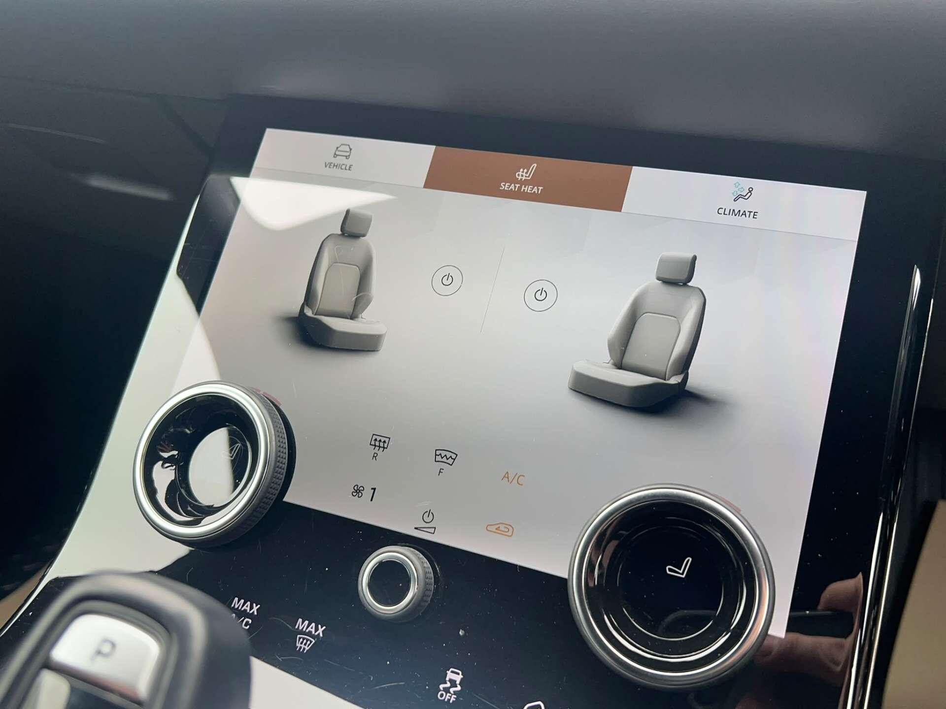 Land Rover Range Rover Evoque view 34