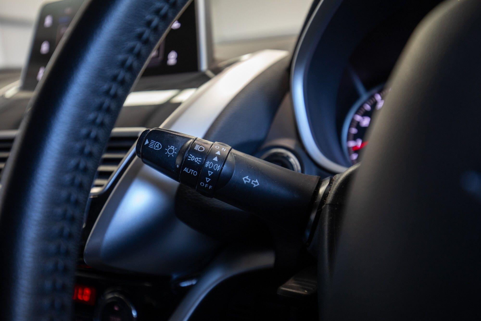 Mitsubishi Eclipse Cross view 13