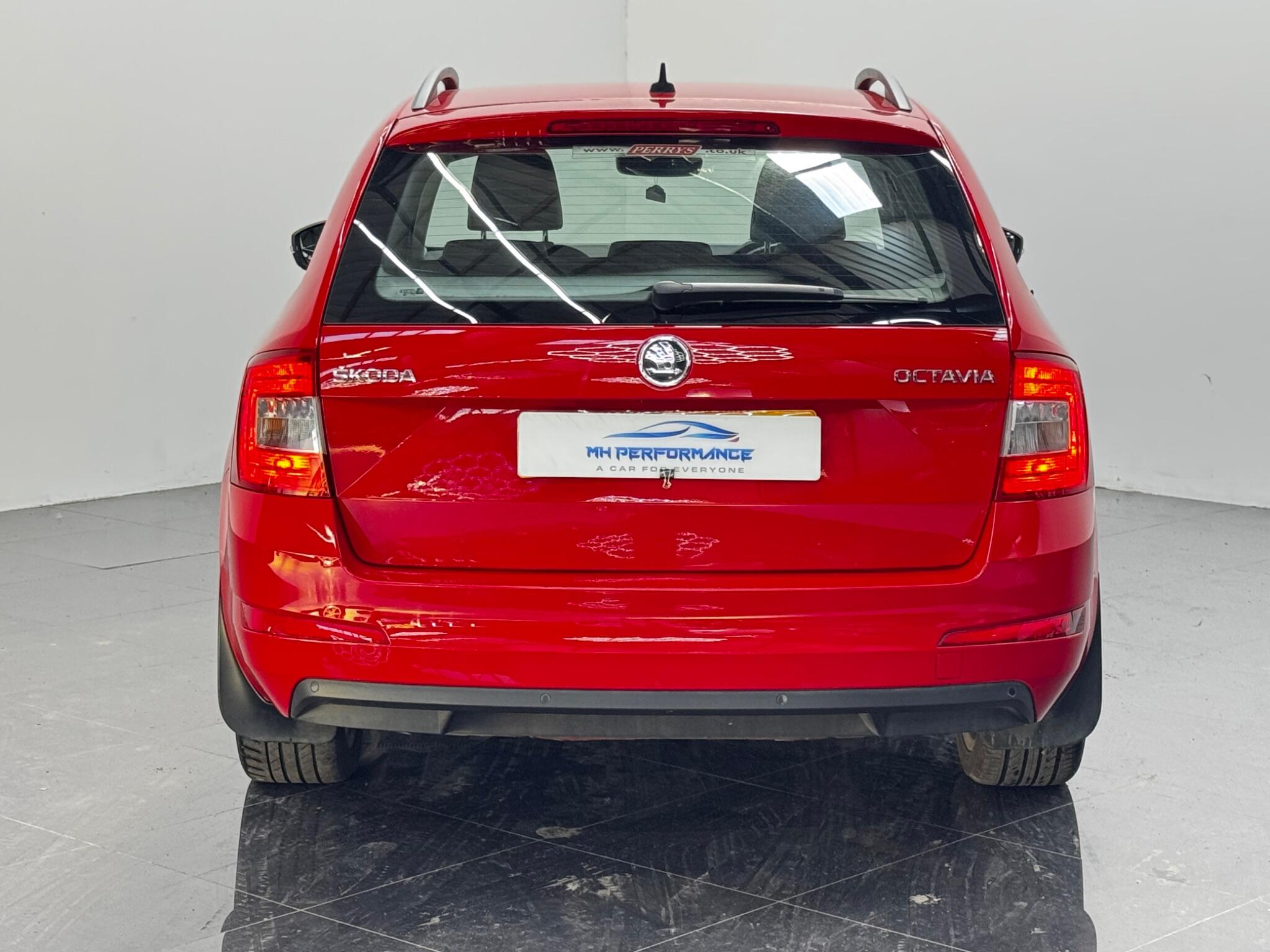 Skoda Octavia view 4