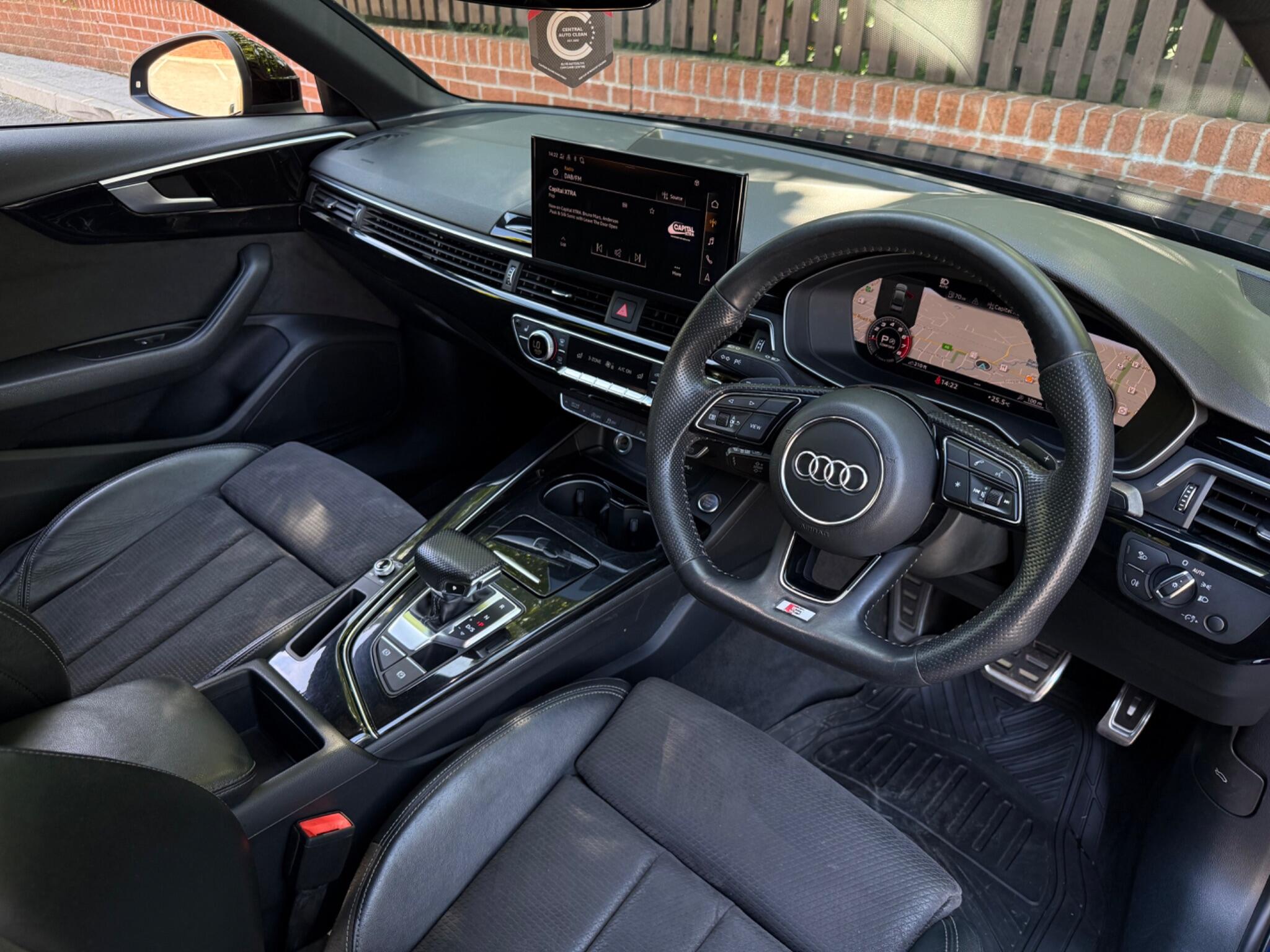 Audi A4 view 15