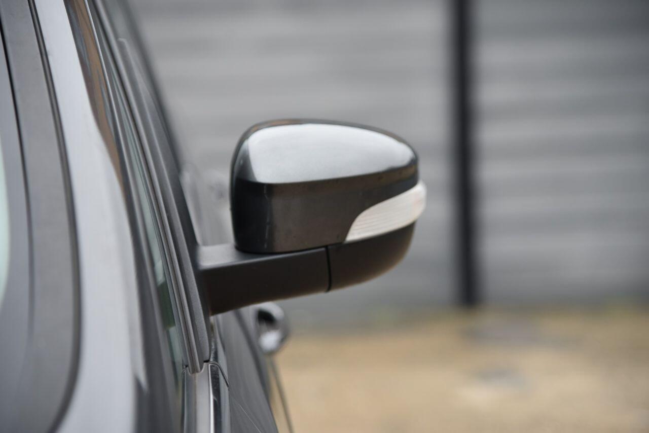 Ford Galaxy view 15