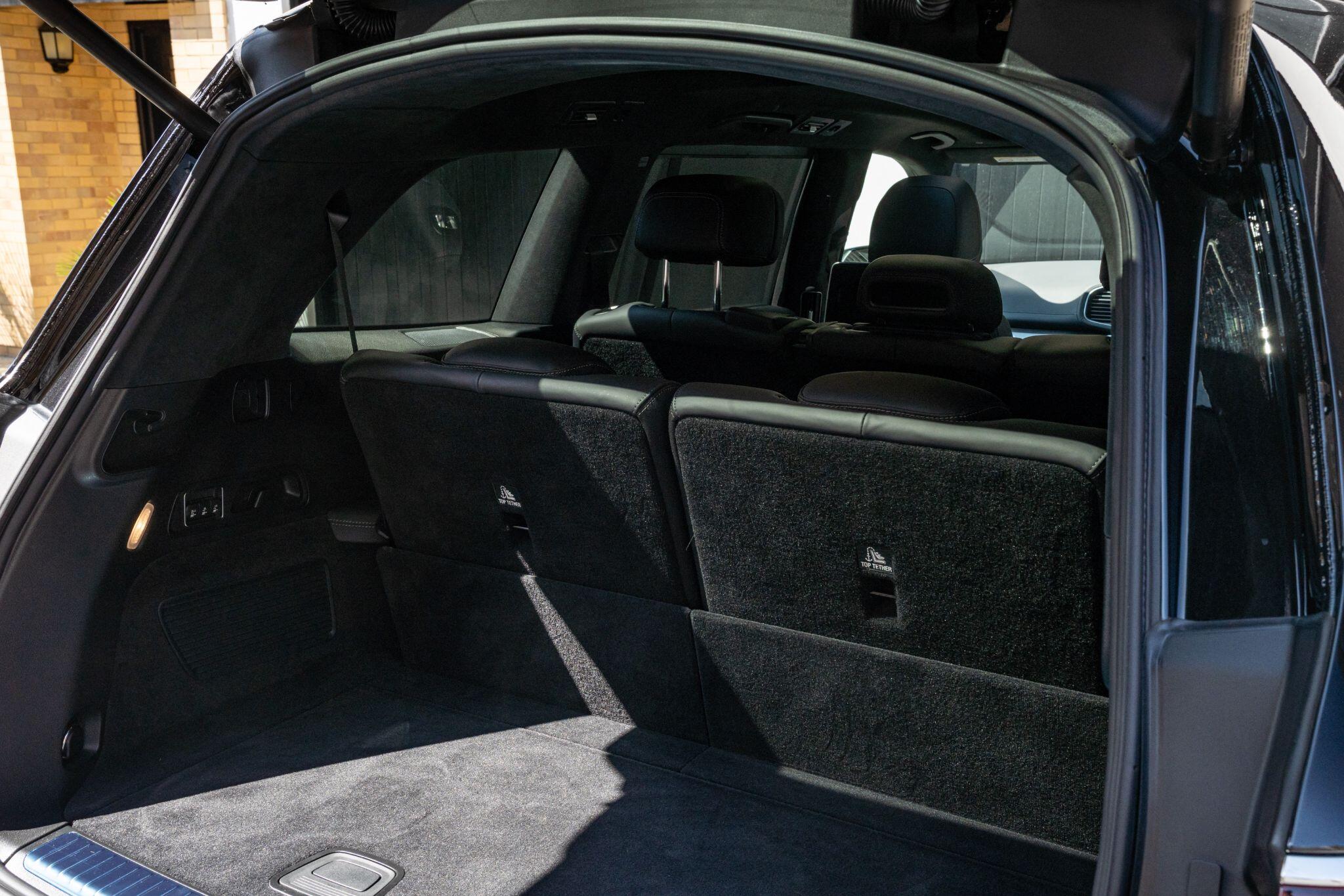Mercedes-Benz GLS view 30